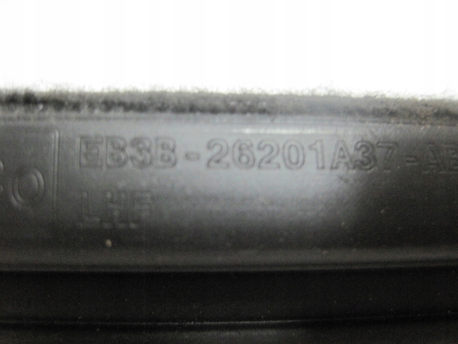 moulding dust FORD RANGER 20r EB3B-26201A37-AB