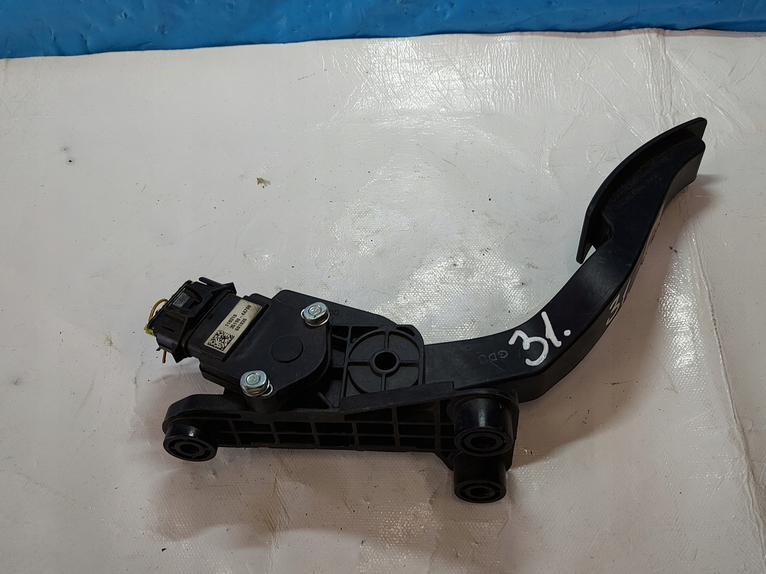 Gaspedal KIA CARENS IV 351904A700