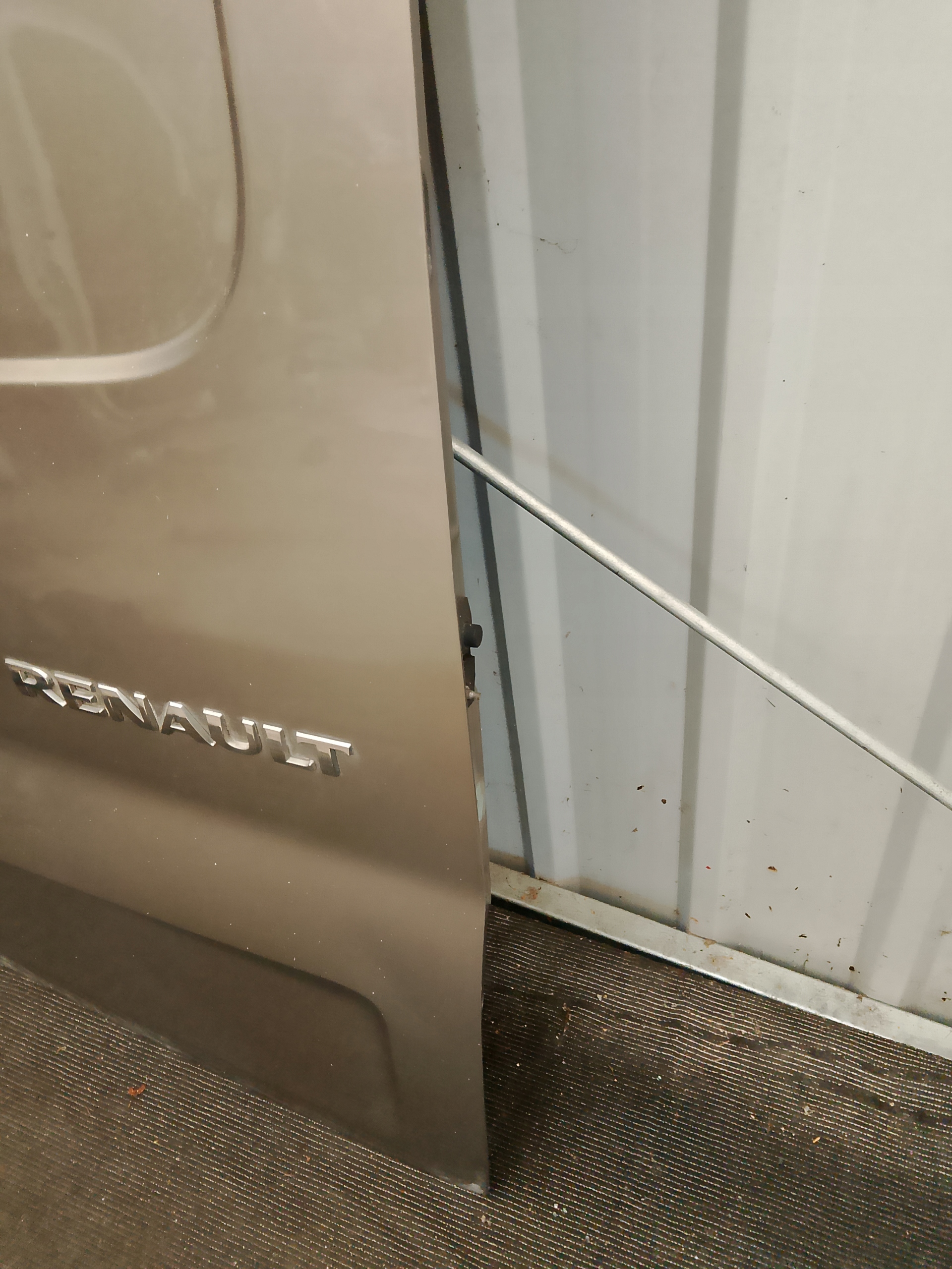 RENAULT TRAFIC III DRZWI PRAWE TYLNE TEHNK Typ samochodu Samochody dostawcze
