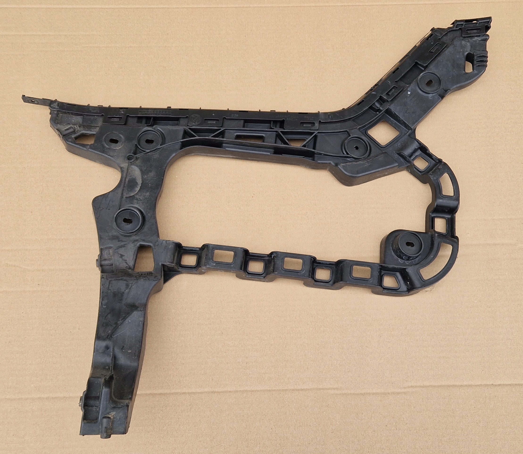 bumper bracket rear part right PASSAT B8 3G0807394 original IDEAL
