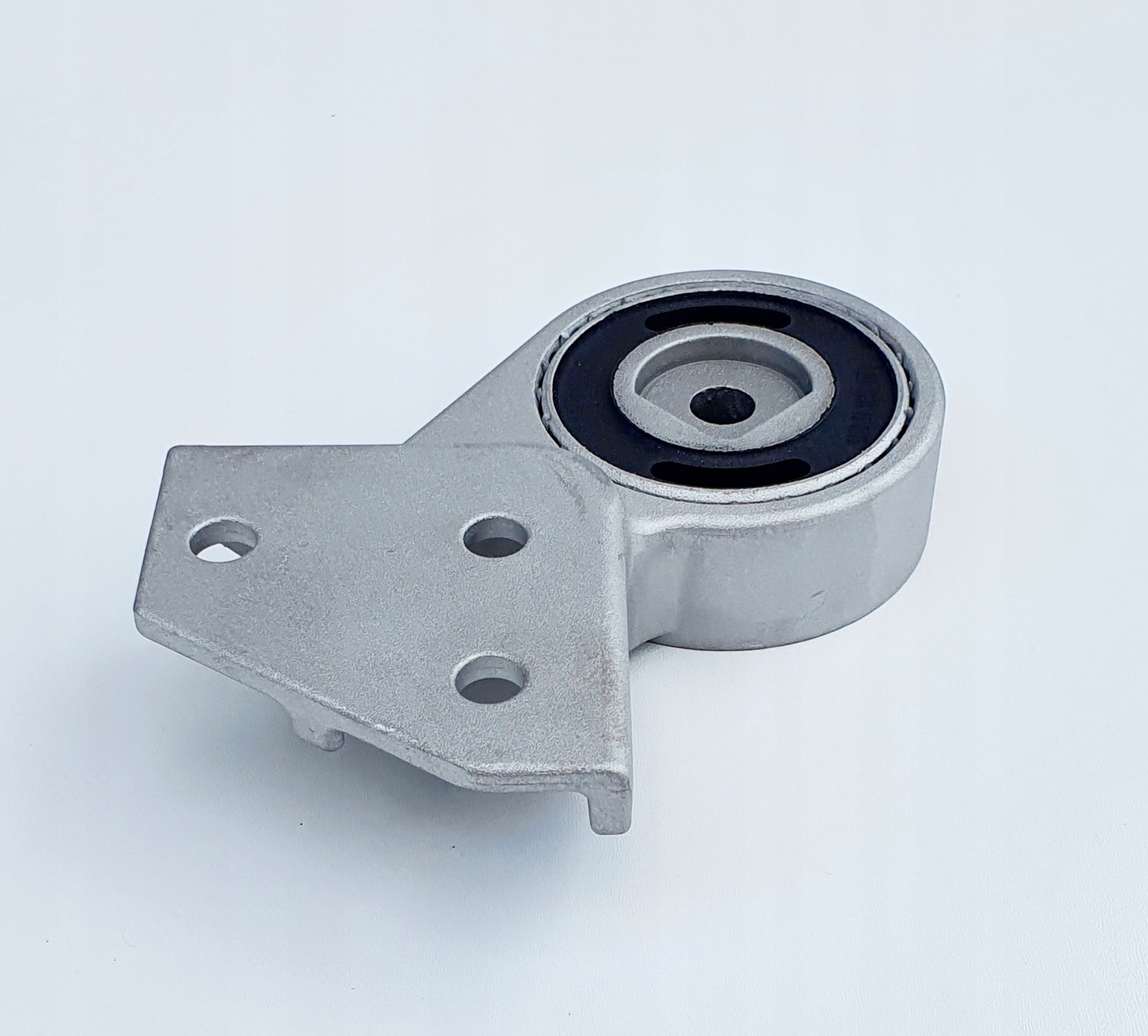 WSPORNIK ZAWIESZENIA CHLODNICY WODY SCANIA R PRAWA Producent czesci Inny