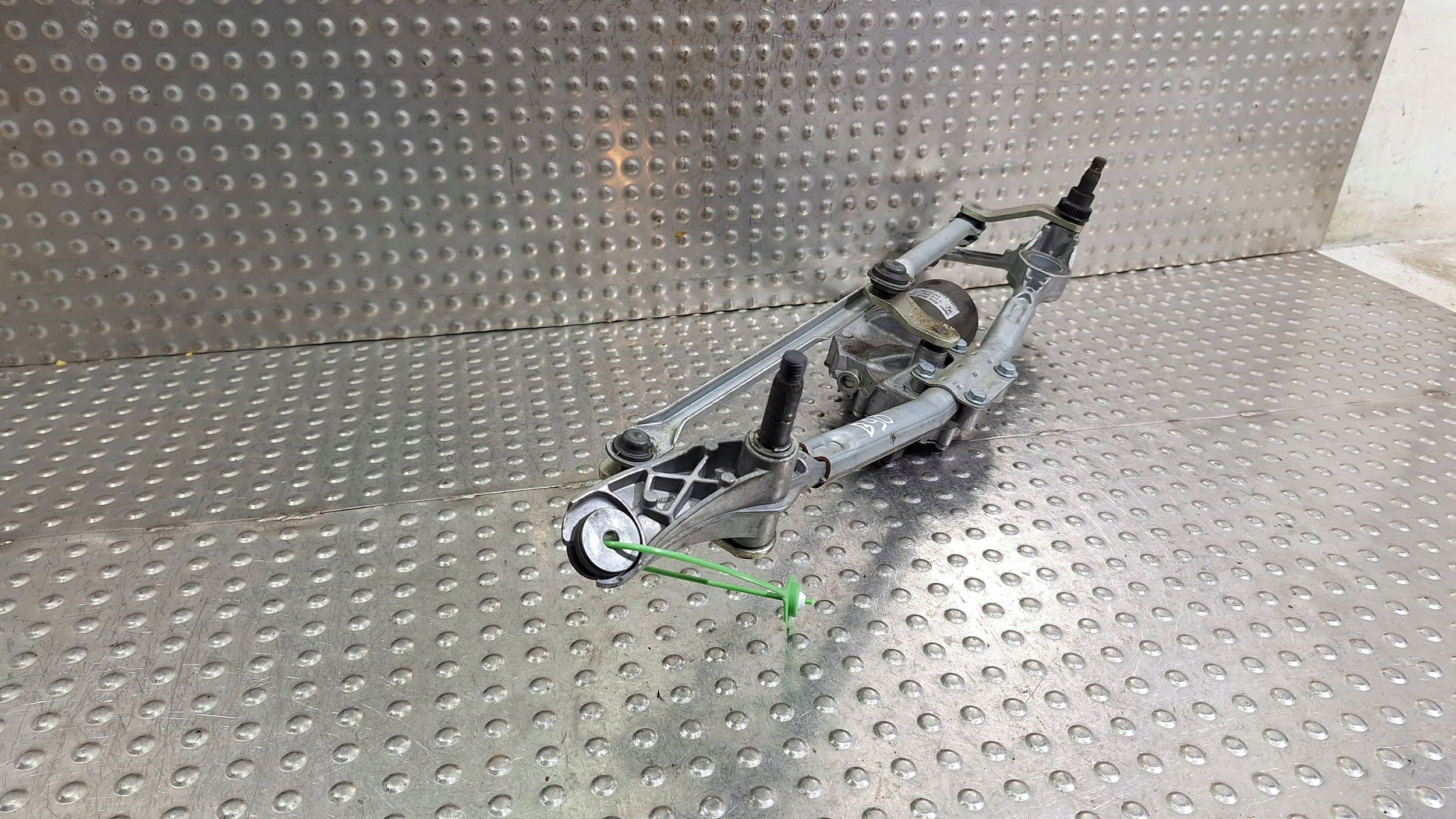 Gestänge Motor Wischer vorne 6978263 BMW 3 E90 E91 E92 E93 EUROPA