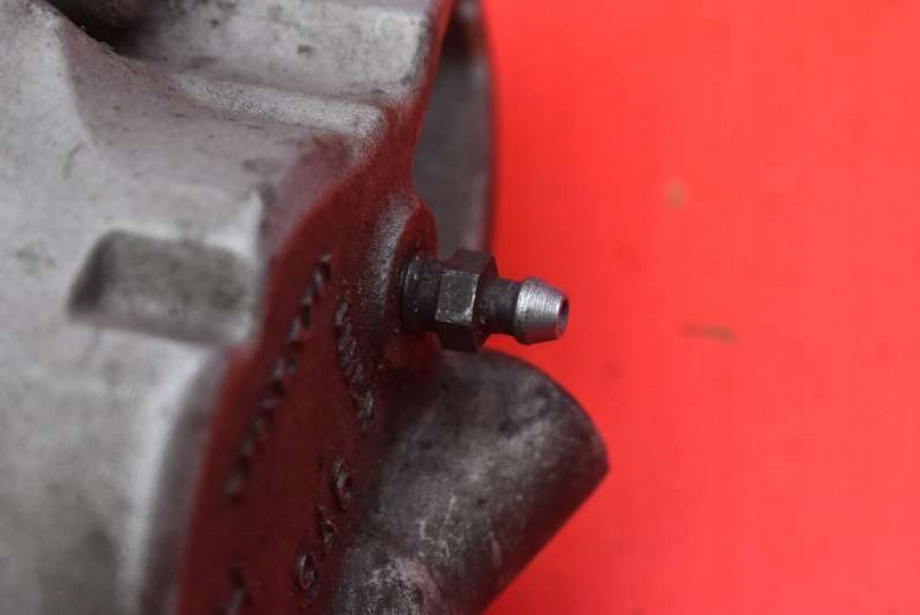 caliper brake right front VOLVO XC70 2 II 2.4 D5 185 KM 4X4 07-13