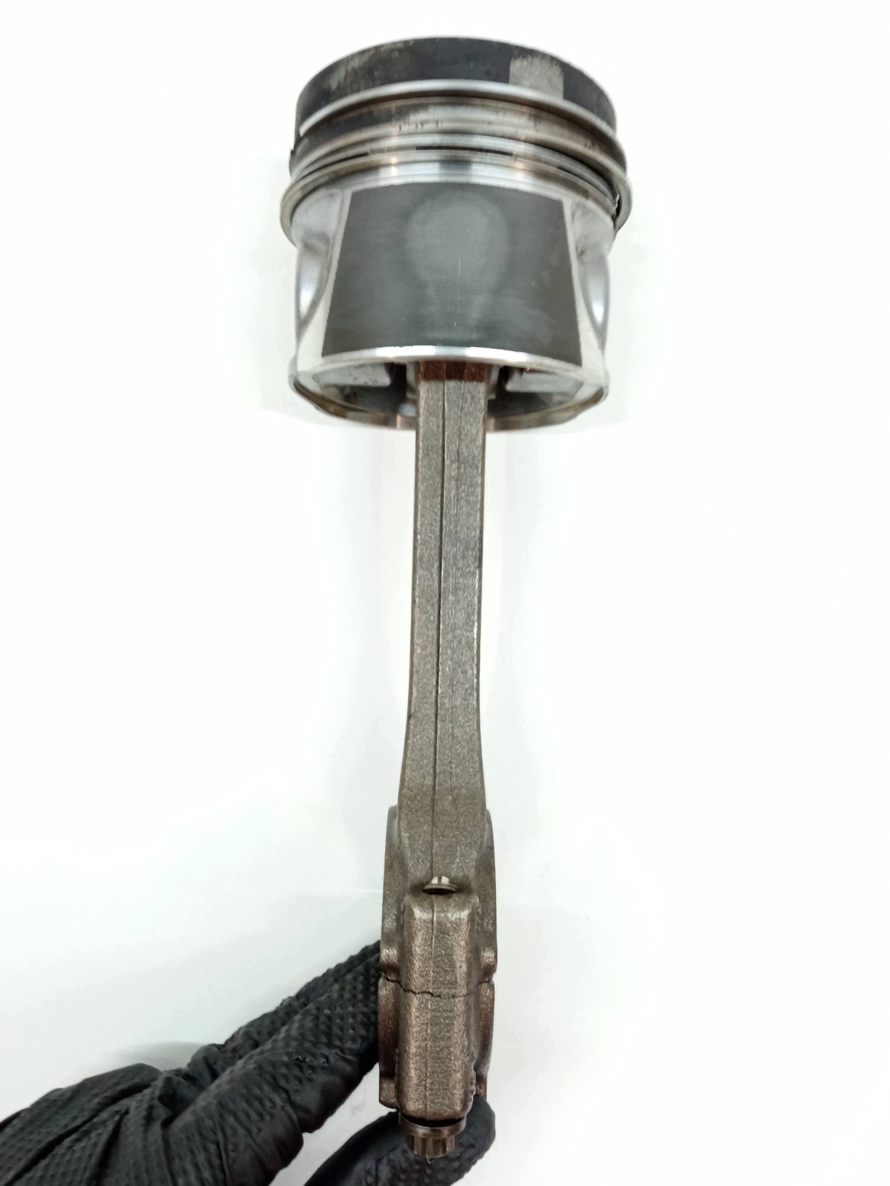 piston connecting rod 79L98 1.6 TDI Skoda Octavia II (2004-2013)