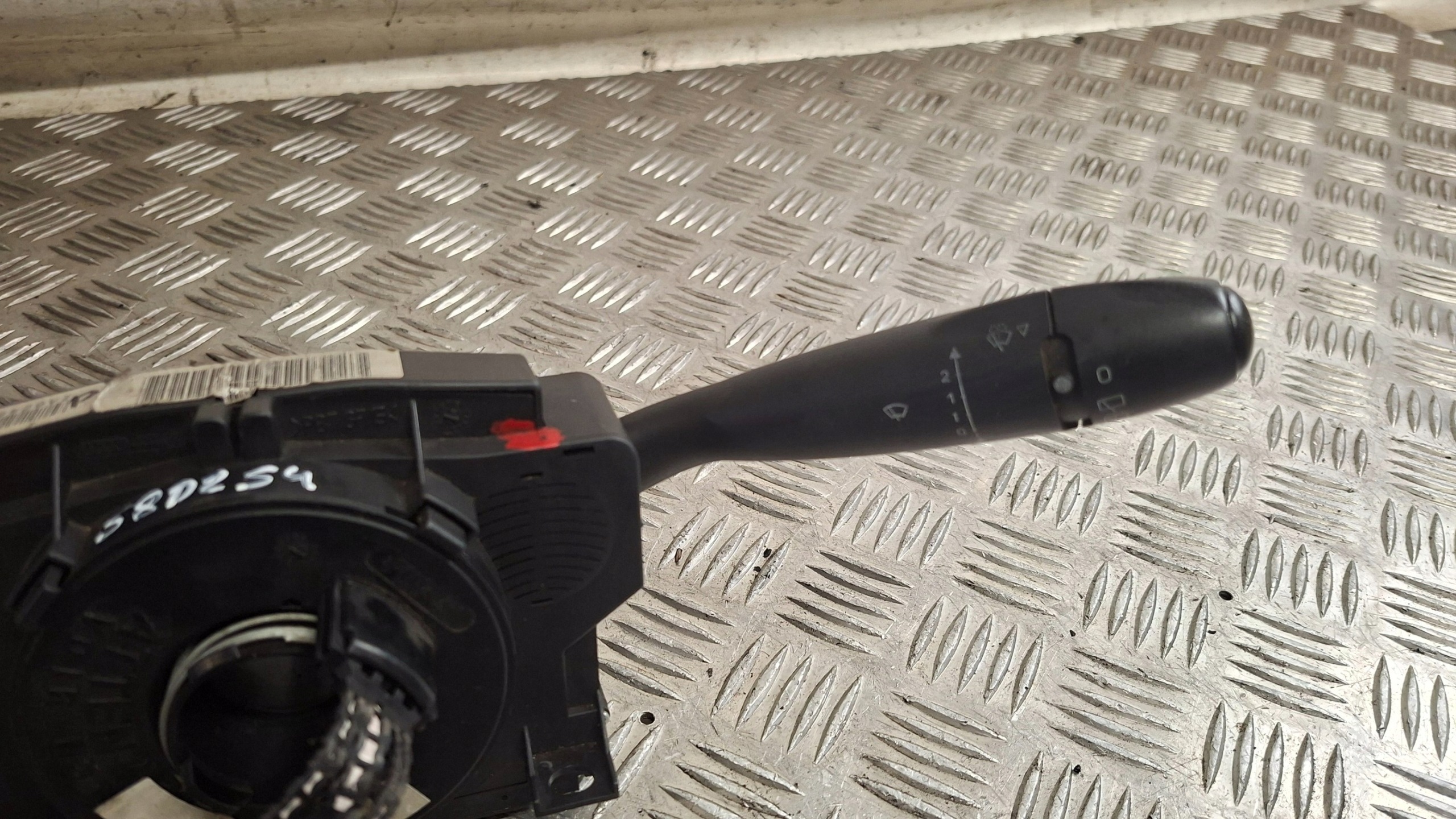 commande levier commodo sous volant CITROEN BERLINGO et