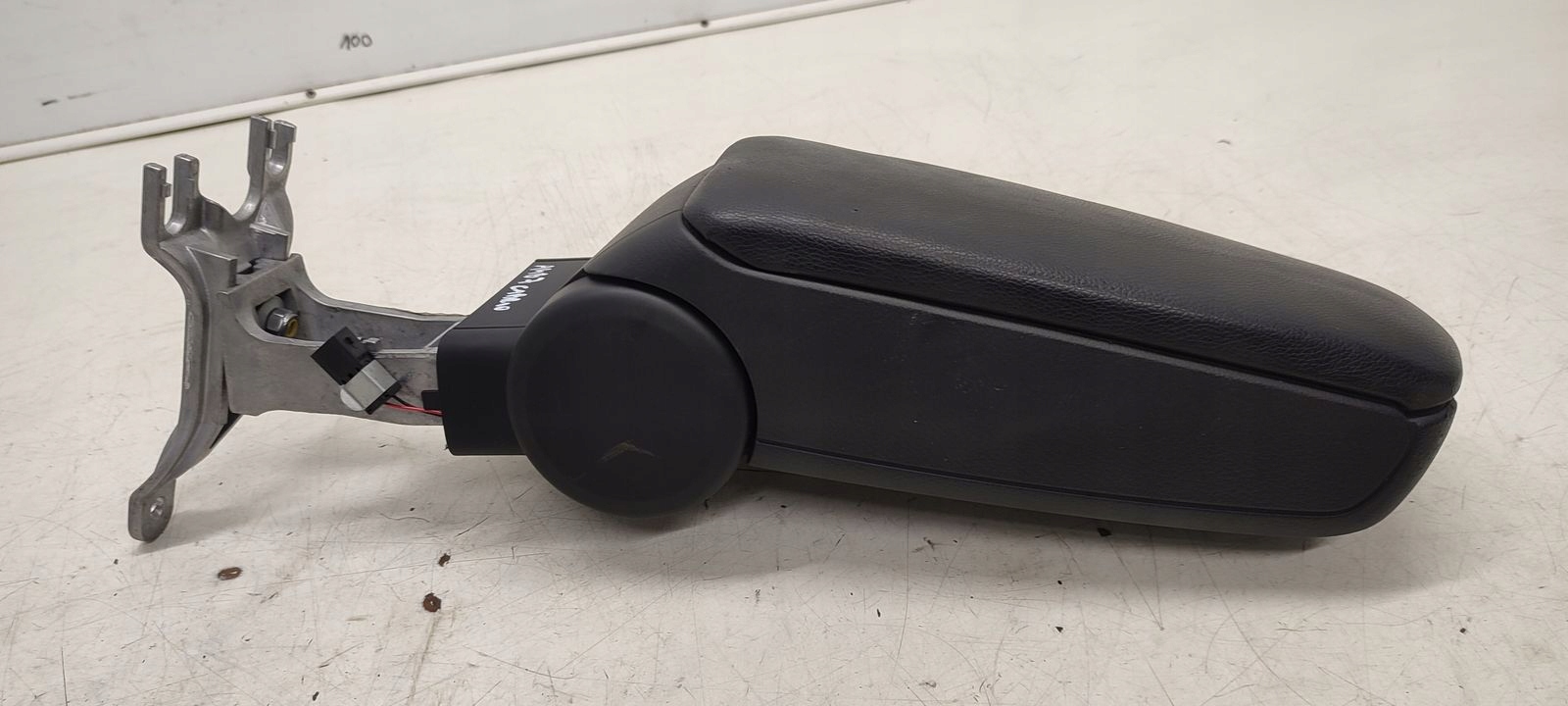 armrest Audi A4 B7 Cabrio 2,0 TDI