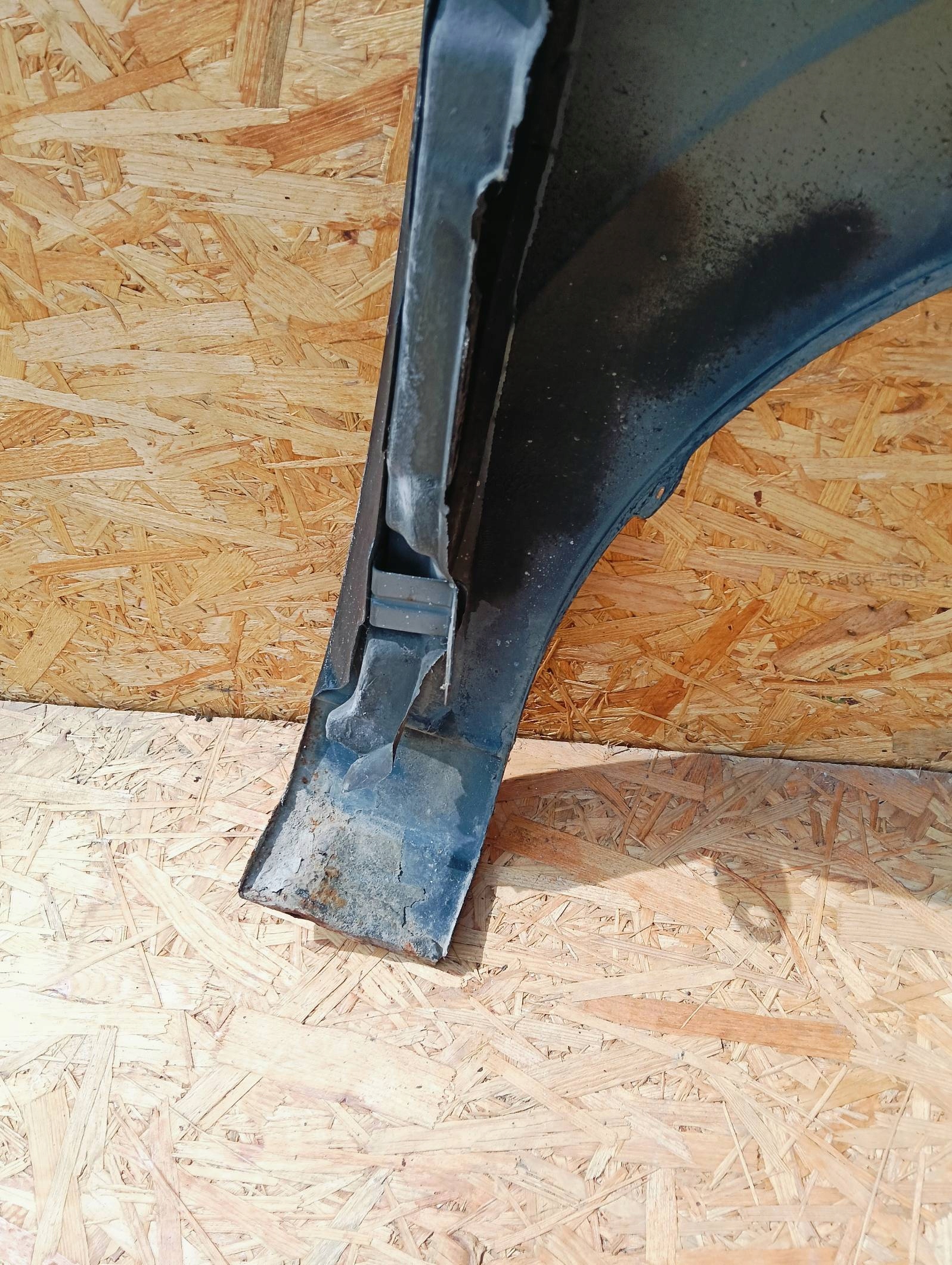 fender left front Do Malowania FORD Mondeo MK3 Lakier G0