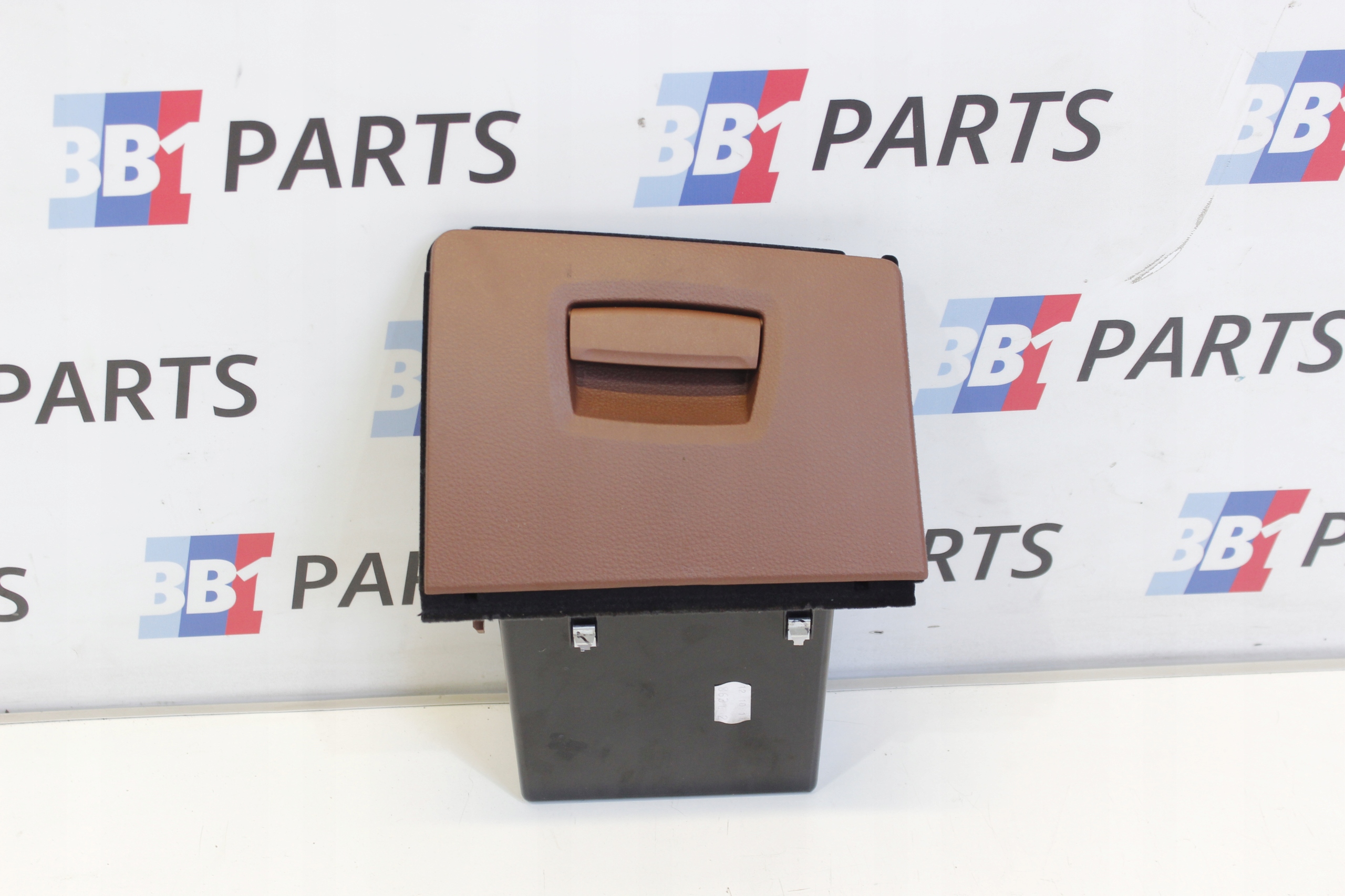 BMW F10 водительский отсек для очков ZIMNT BRAUN EU