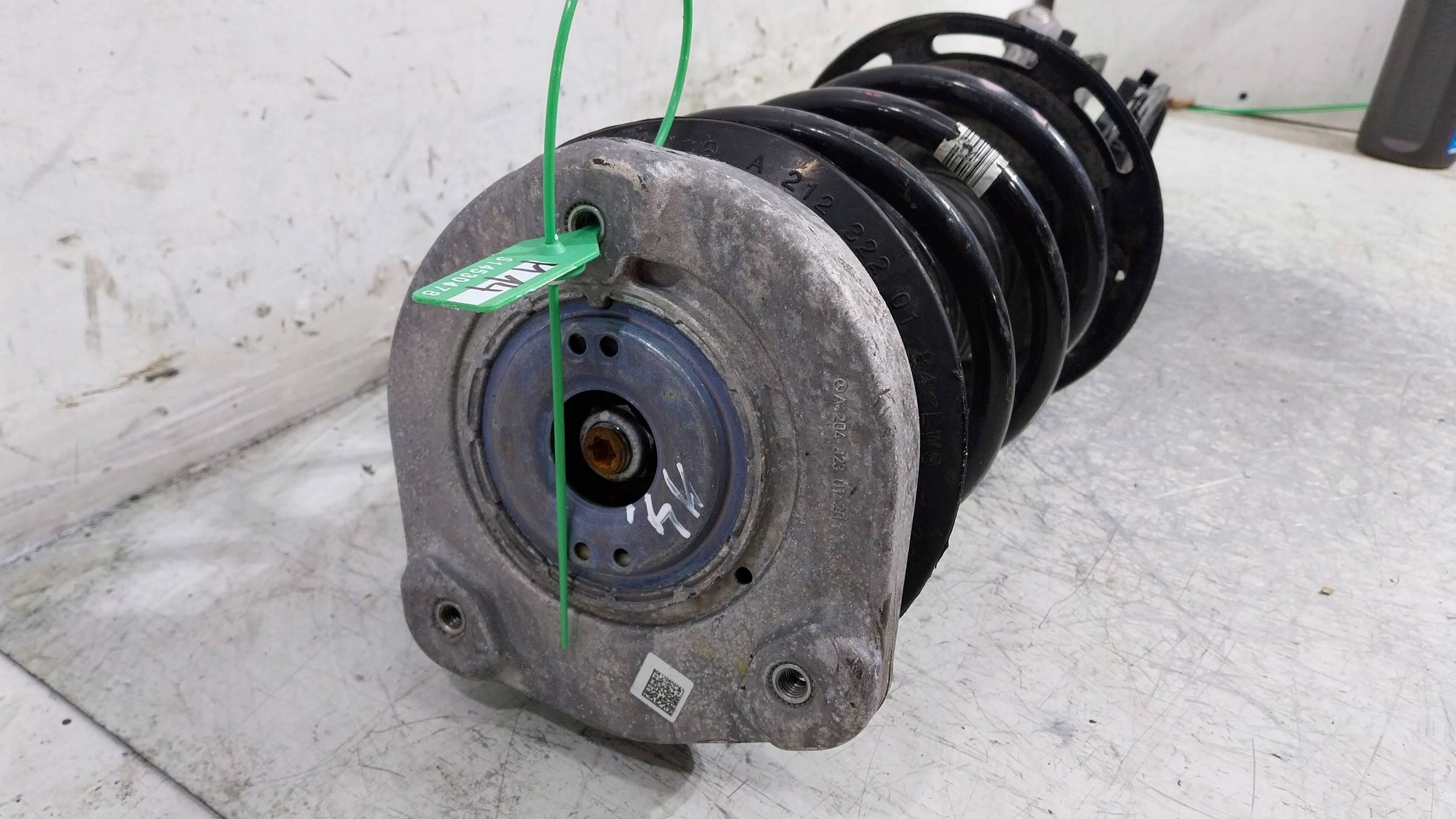 shock absorber left right front A2043209666 MERCEDES X204 GLK 4-MATIC 08