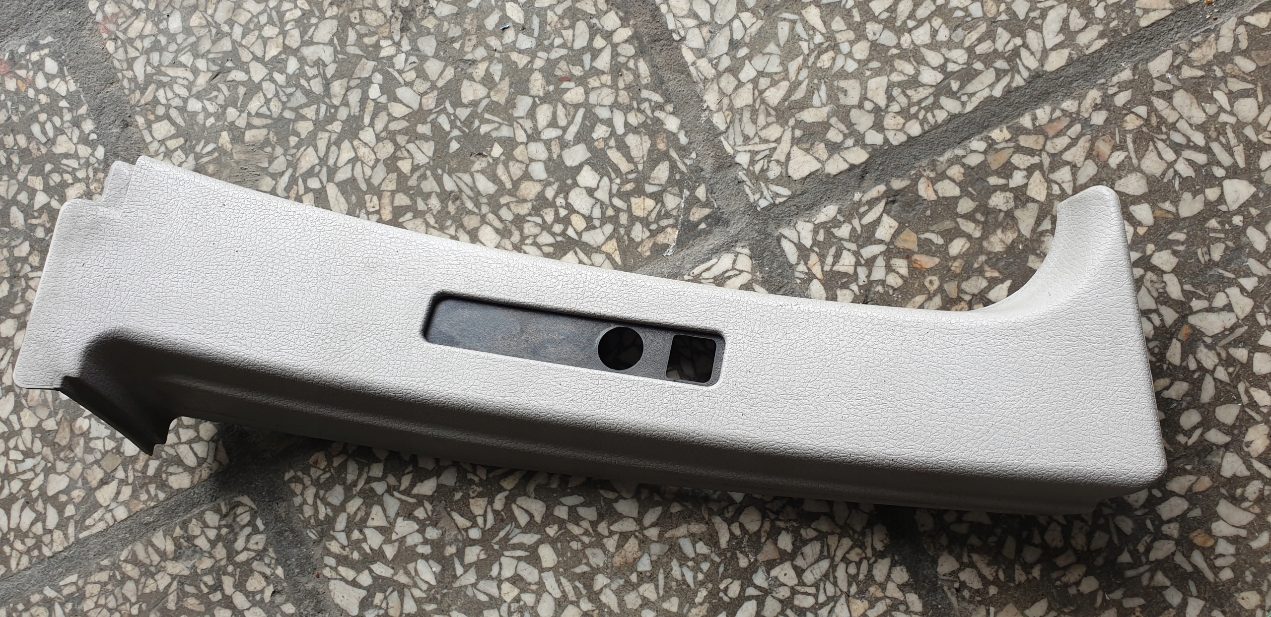 OSŁONA POSZYCIE SŁUPKA PRAWY PRZÓD BMW E36 COMPACT