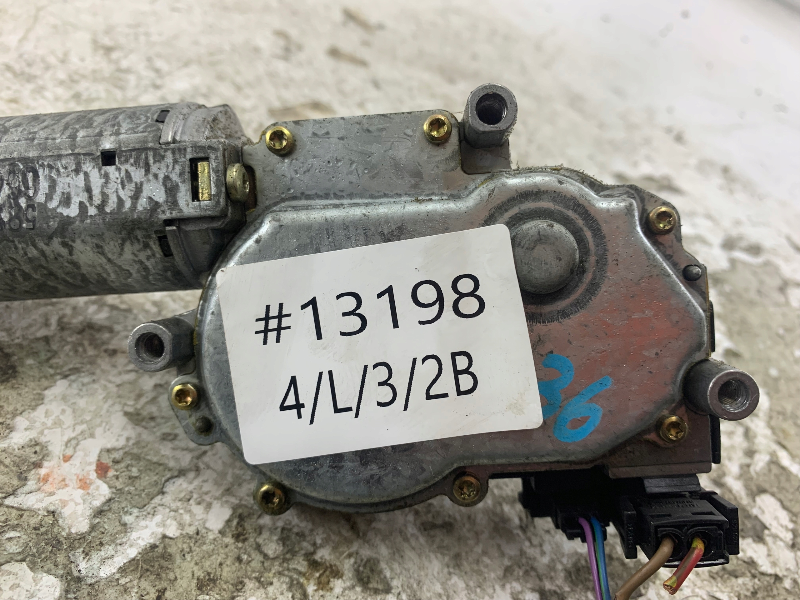 BMW E36 wischergsetänge heck