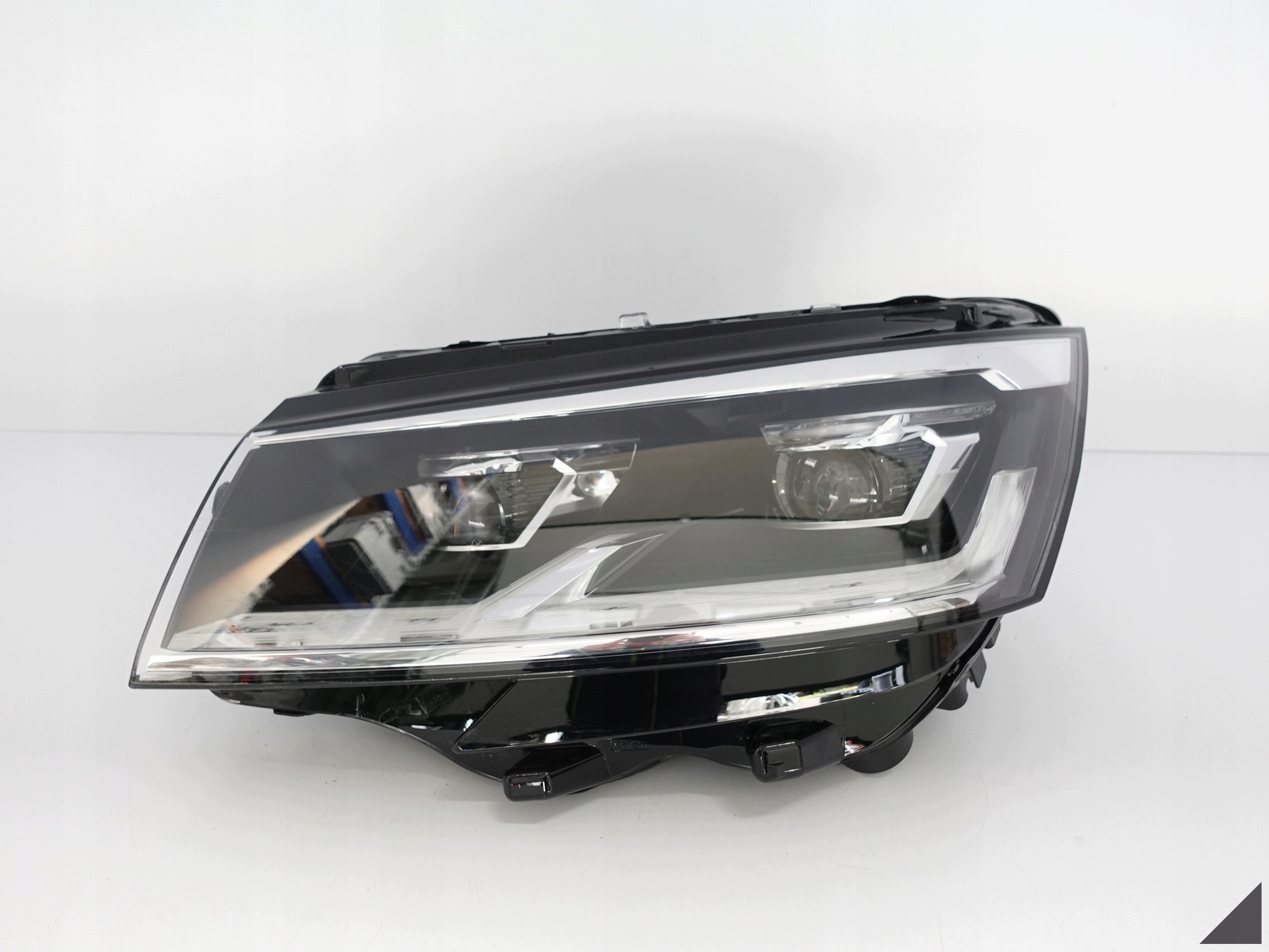 VW T6 T6.1 TRANSPORTER MULTIVAN LIFT 7L1 19-23 light FULL LED left front EU
