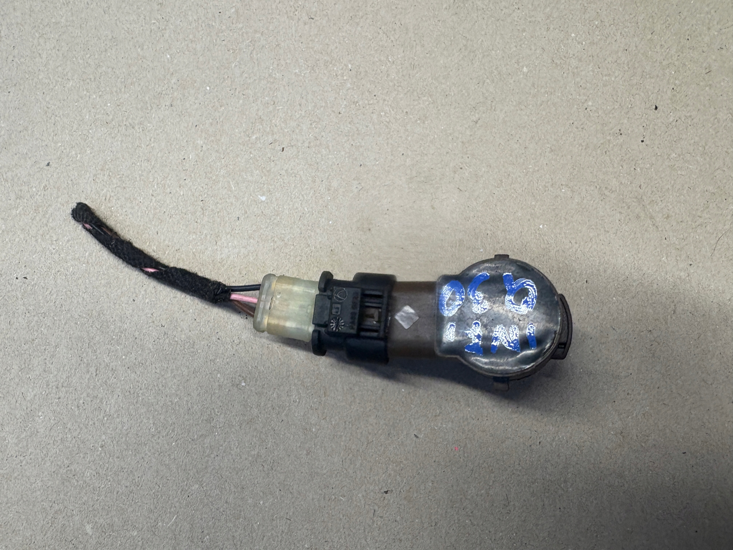 INFINITI Q30 Sensor Parken PDC 307858