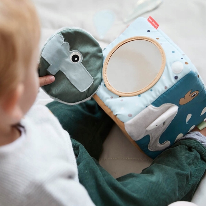 Done by Deer Puha Aktiváló Kocka Deer Friends Colour Mix Anyag szövet