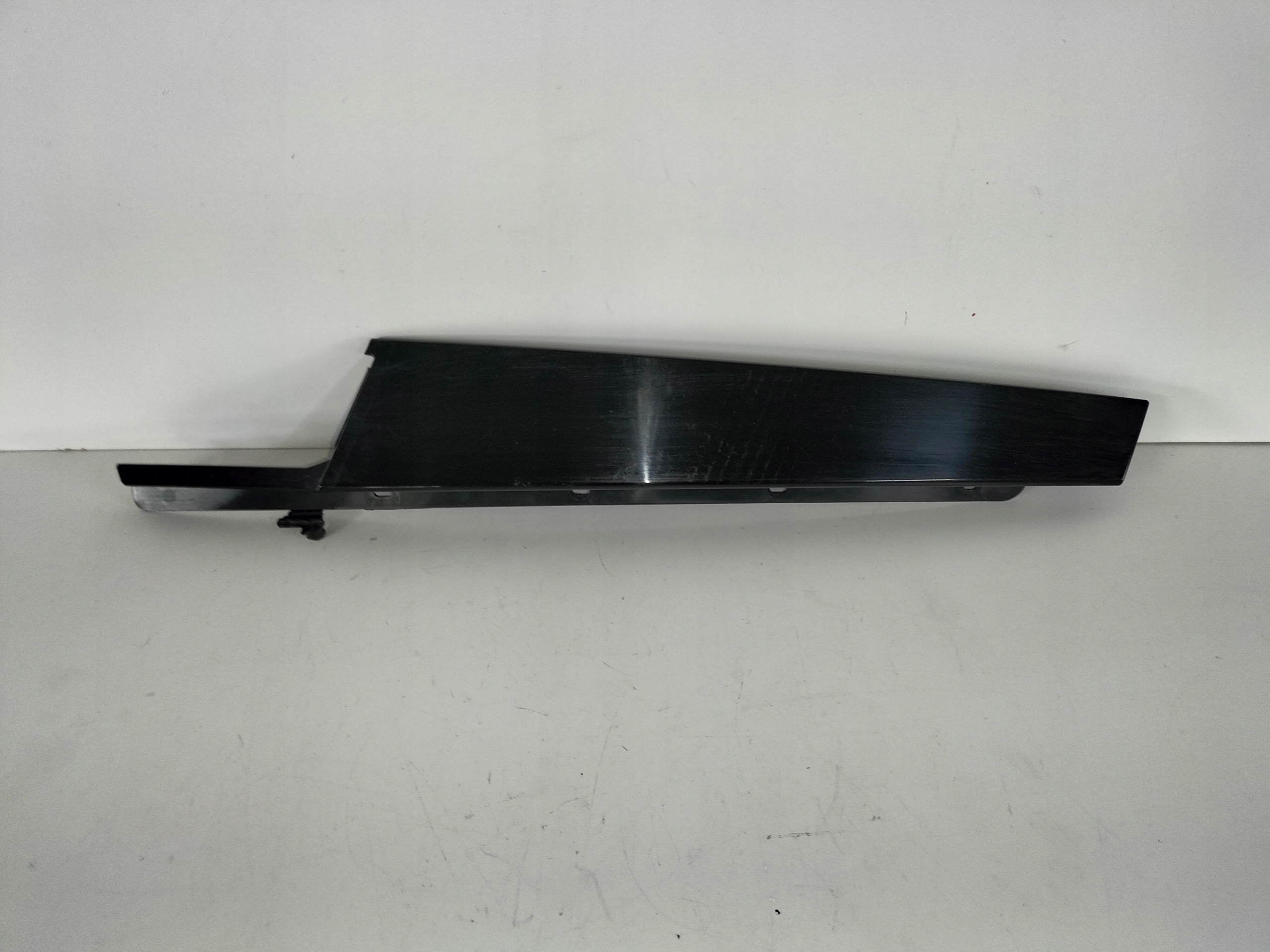 moulding door cap front right BMW 2 F46 14