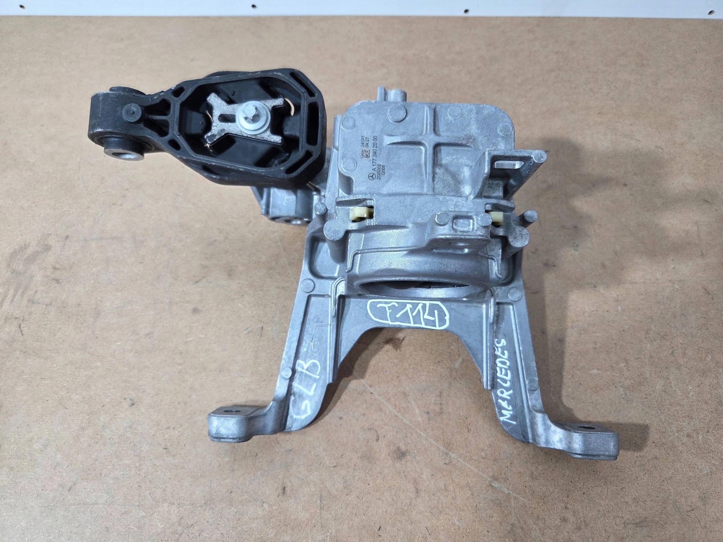 Mercedes-Benz GLB X247 engine mount A1772402000 (T144)