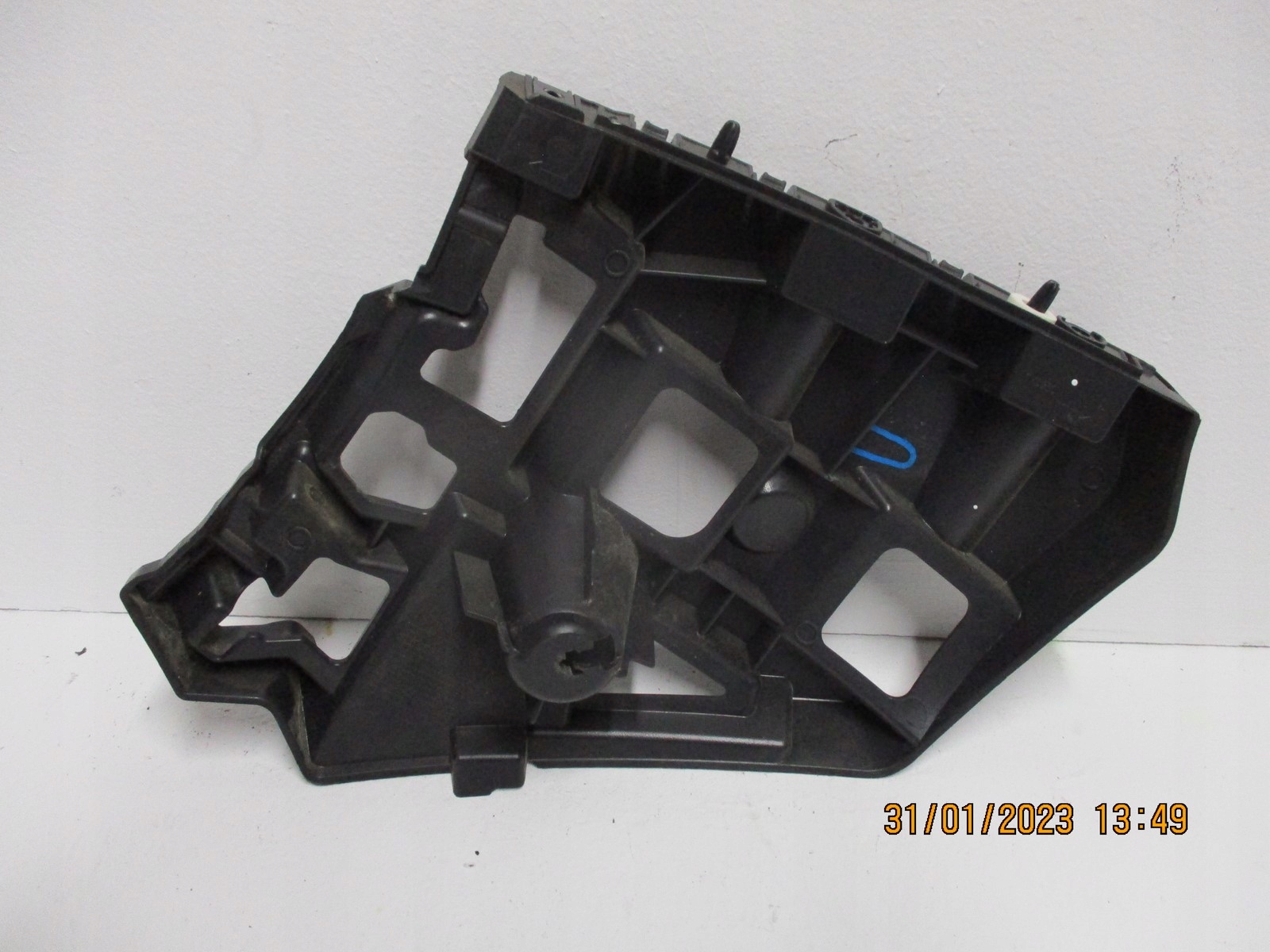 bumper bracket CITROEN C4 20R 9830714280 right