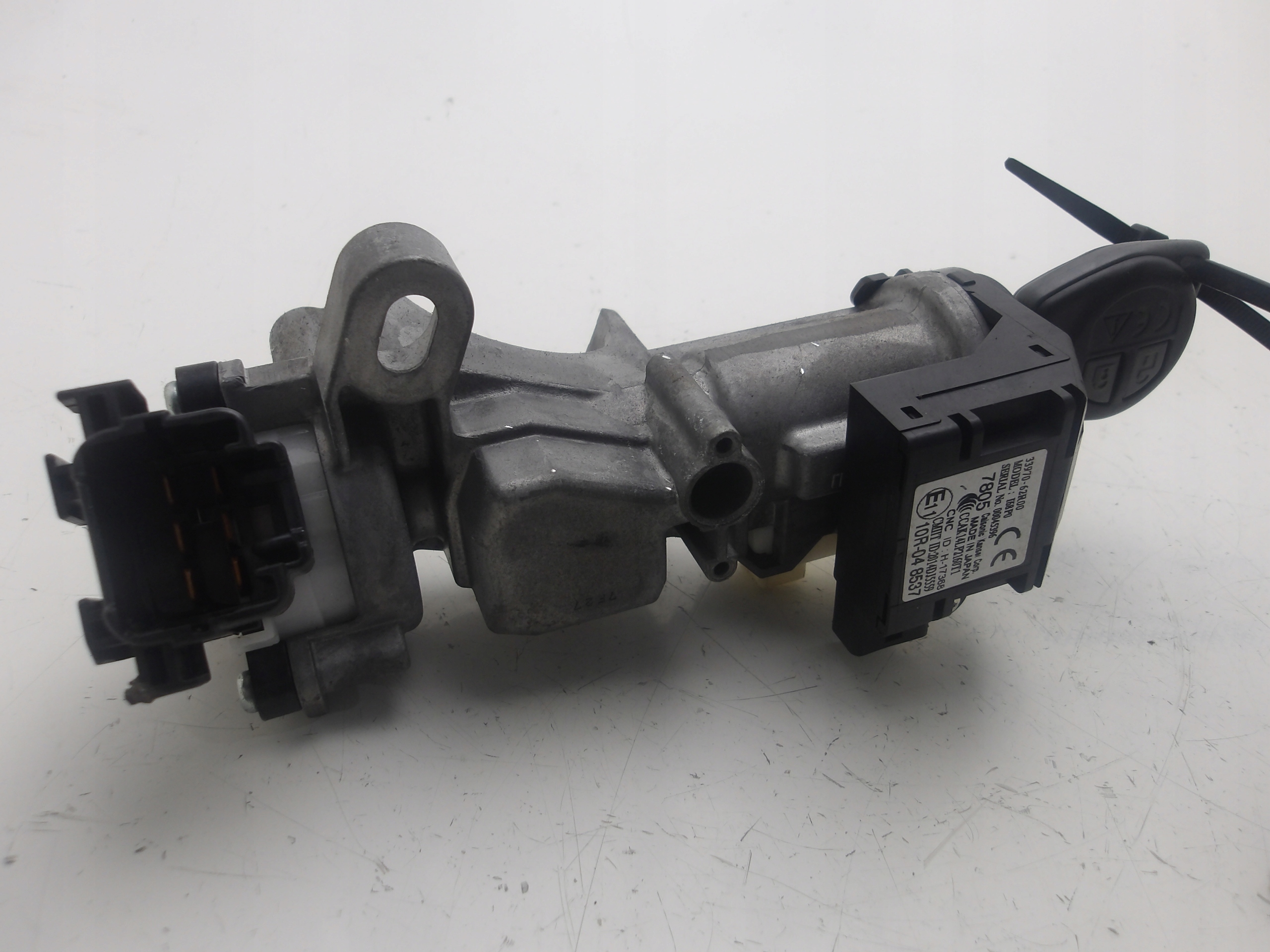 SUZUKI SWIFT MK8 17-23 ignition Z KLUCZYKAMI 2X PILOT original OE