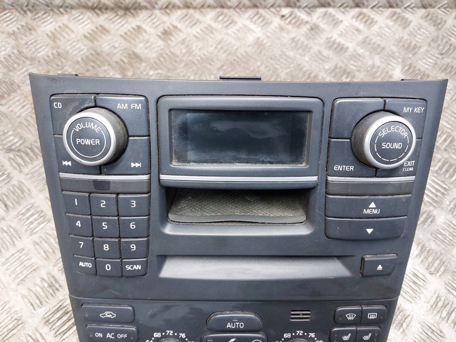 RADIO ODTWARZACZ + CARICATORE CD + PANEL BOCCHETTE VOLVO XC90 e FL 3075242