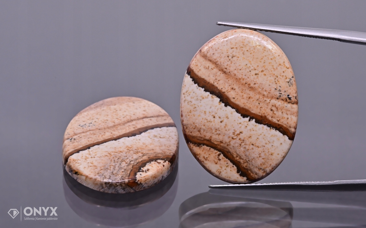 Jaspis Kalahari konvexní mělký Para ovál 24x18 mm