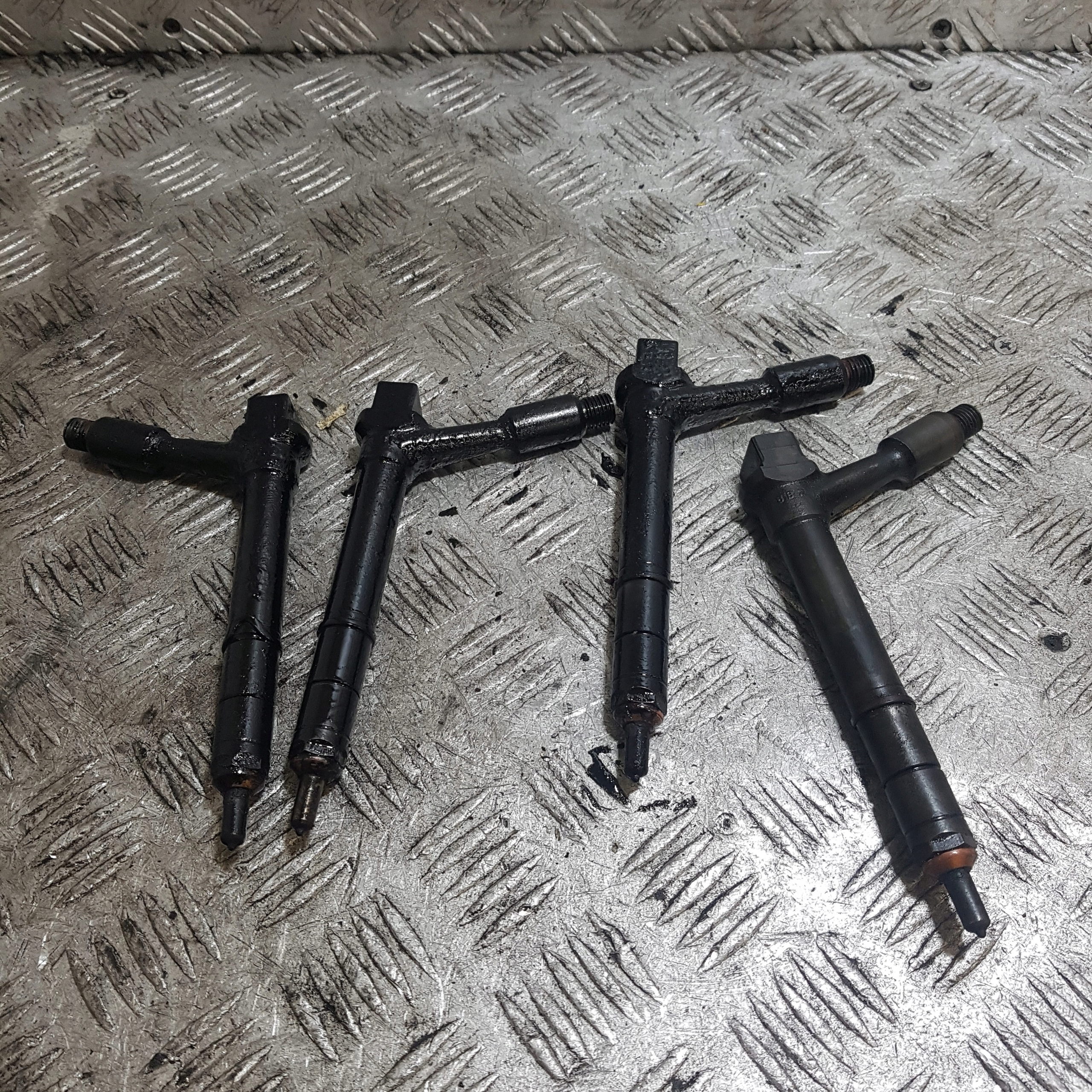 Einspritzdüse Einspritzdüse KOMPLET OPEL CORSA C TJBB01901D