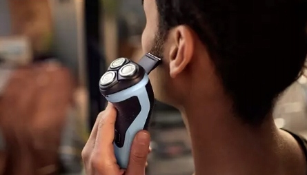 MASZYNKA DO GOLENIA PHILIPS GOLARKA BEZPRZEWODOWA Kolor dominujący niebieski