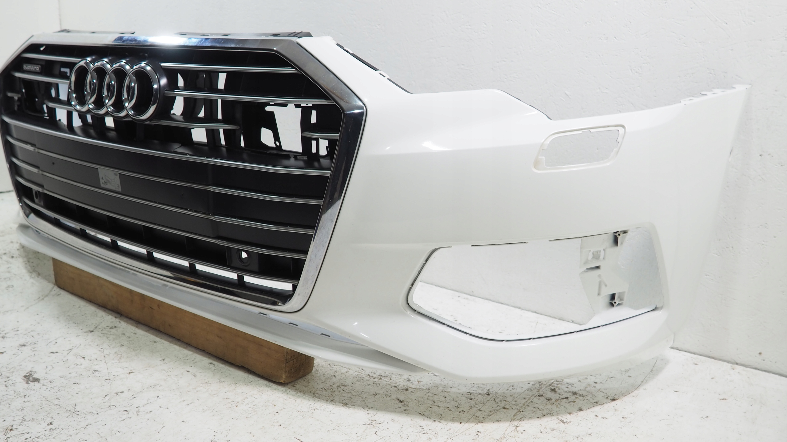 Audi A6 C8 Paraurti Anteriore Anteriore 4K0807437A