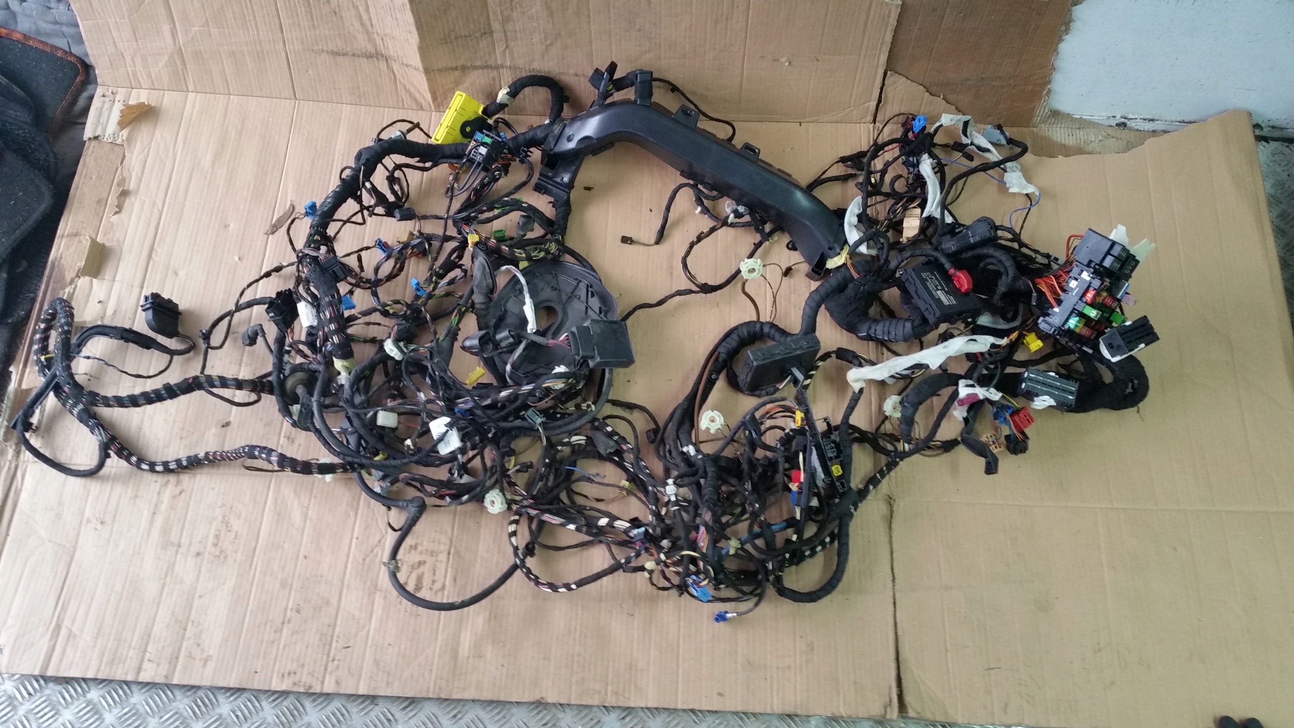 5Q0906121F - Внутренний жгут проводов проводка VW Passat B8