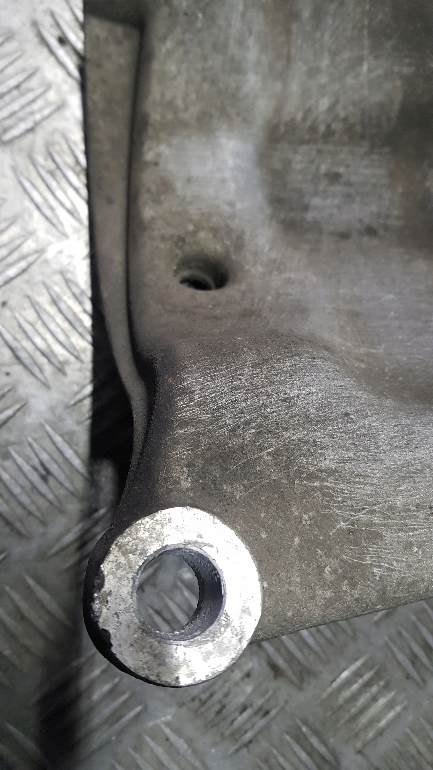 AUDI A8 D3 3.0 TDI Supporto cambio 4E0803806D