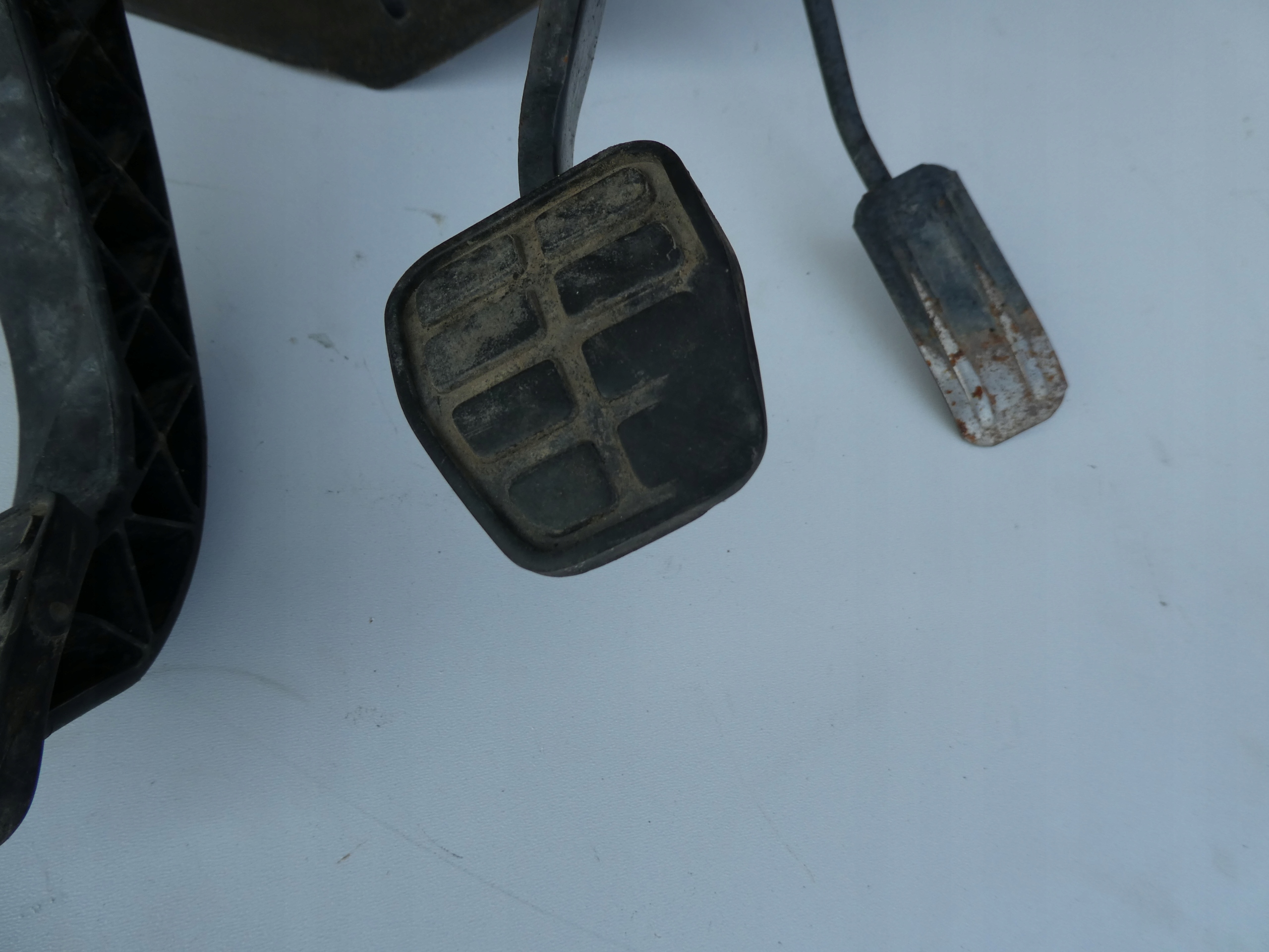 SERVO PUMPA KOČNICE VW T4 2.5 TDI 701612101K