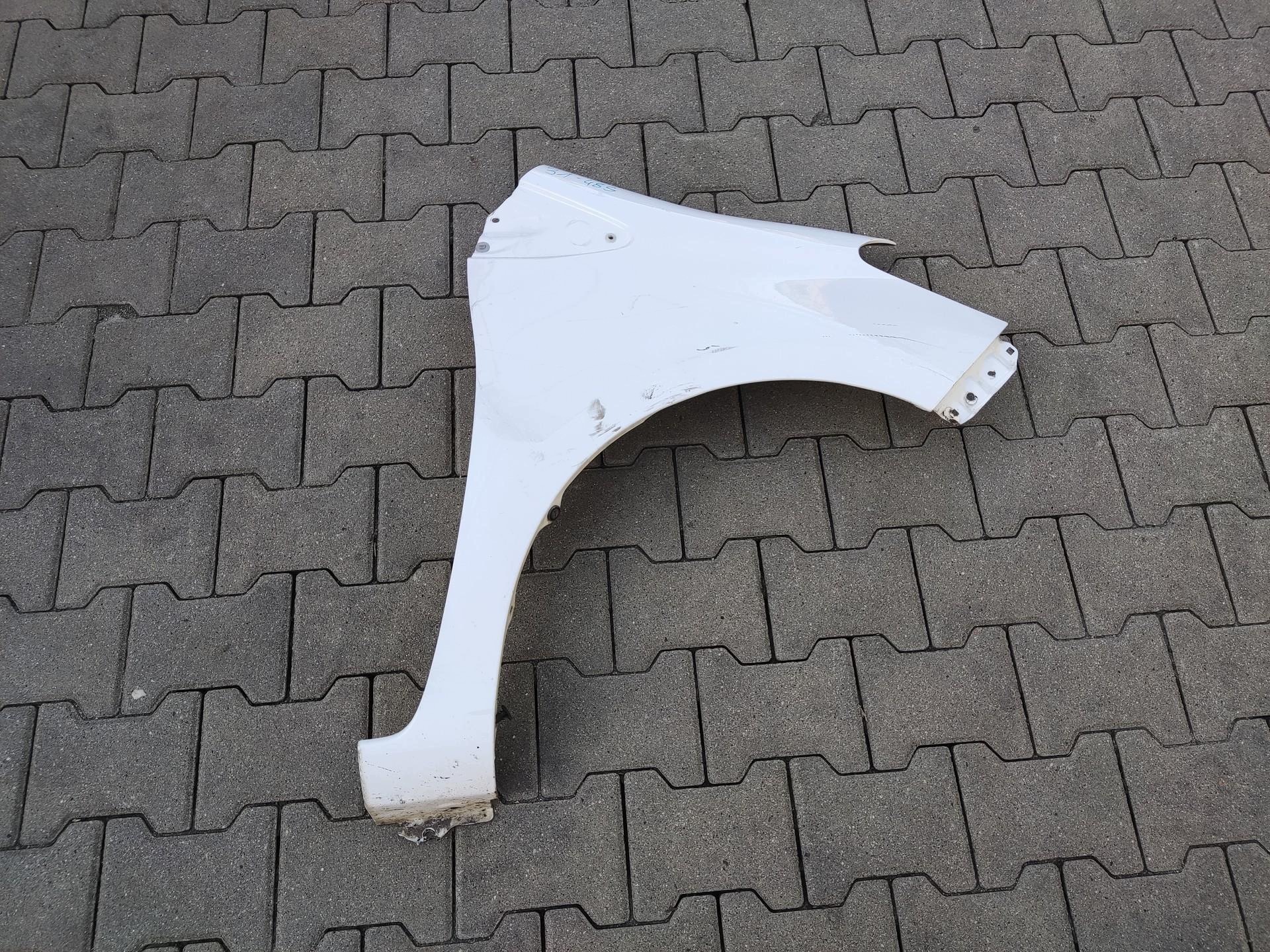 fender right front front TOYOTA YARIS III 2011-2014