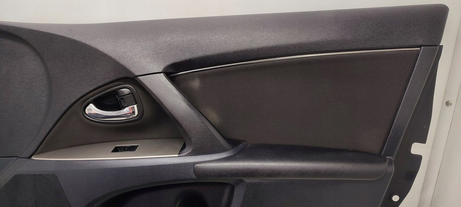 side side komplet Toyota Avensis T27