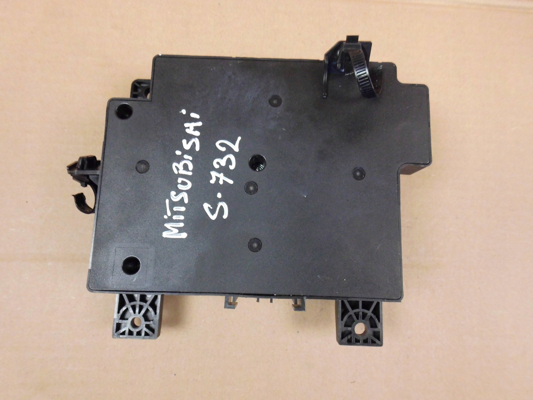 Mitsubishi ASX module 8637B542
