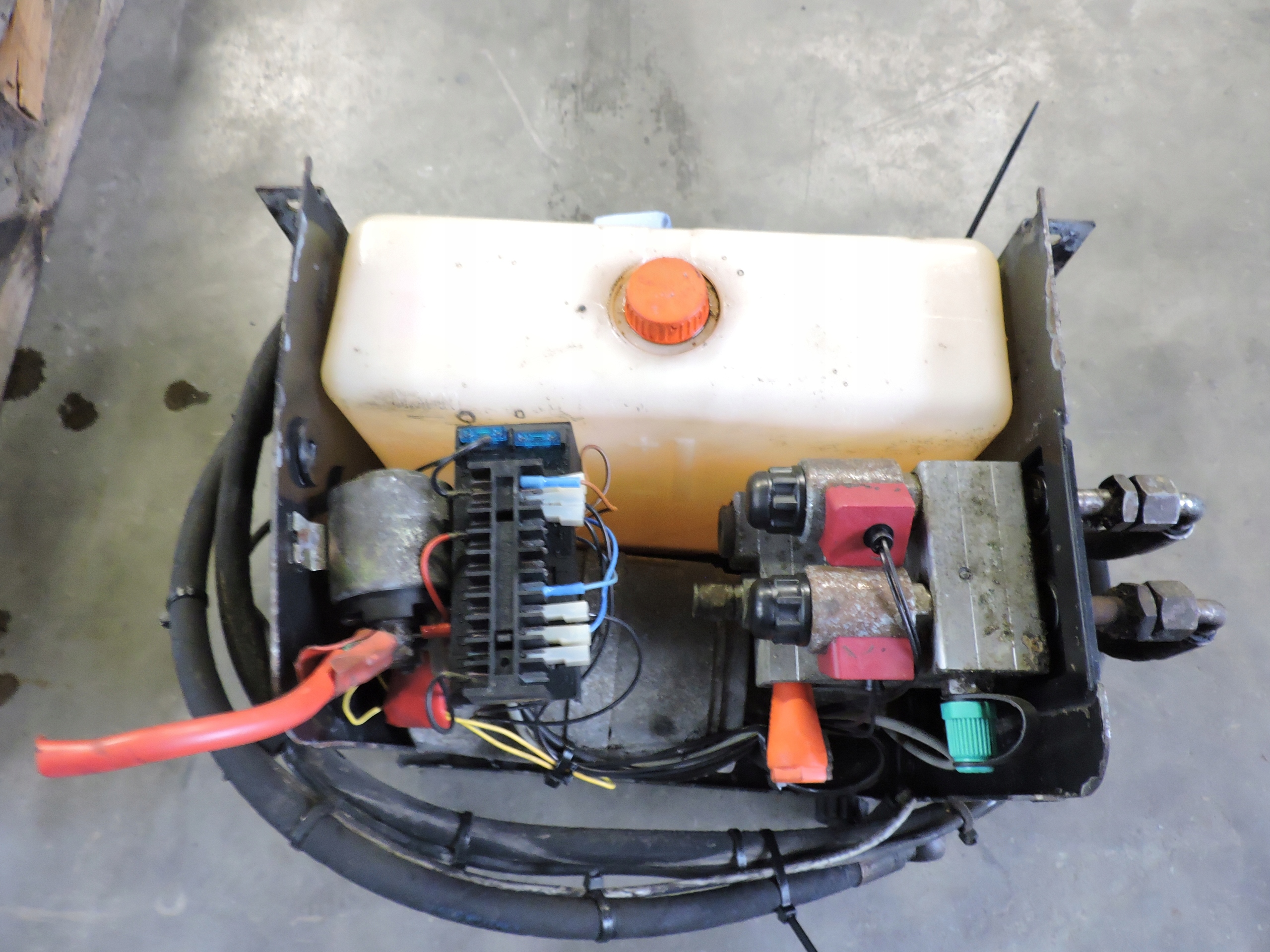 НАСОС ДЛЯ ЛИФТА DHOLLANDIA 12V