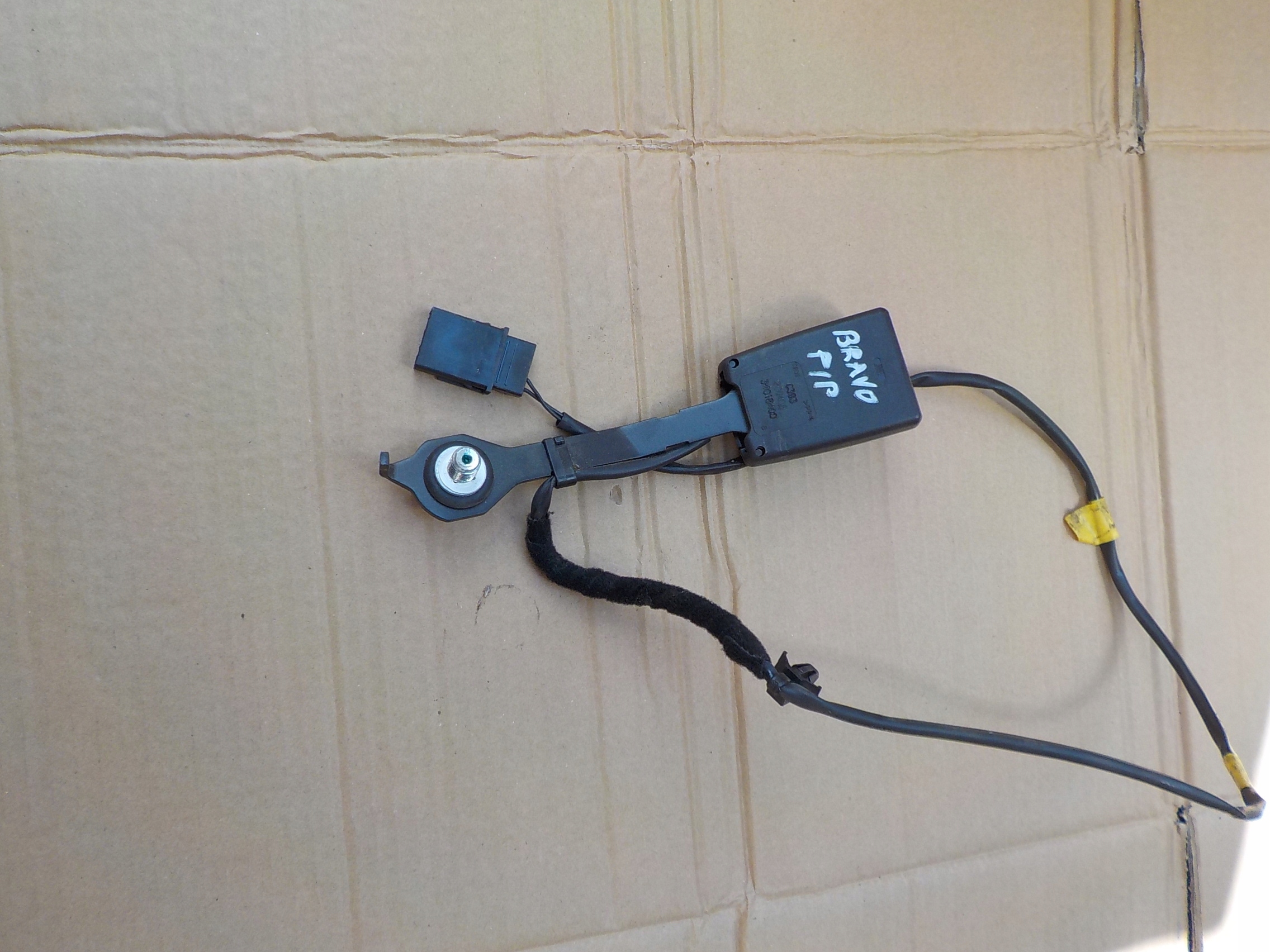 zapinka supports right front fiat bravo II 2009r