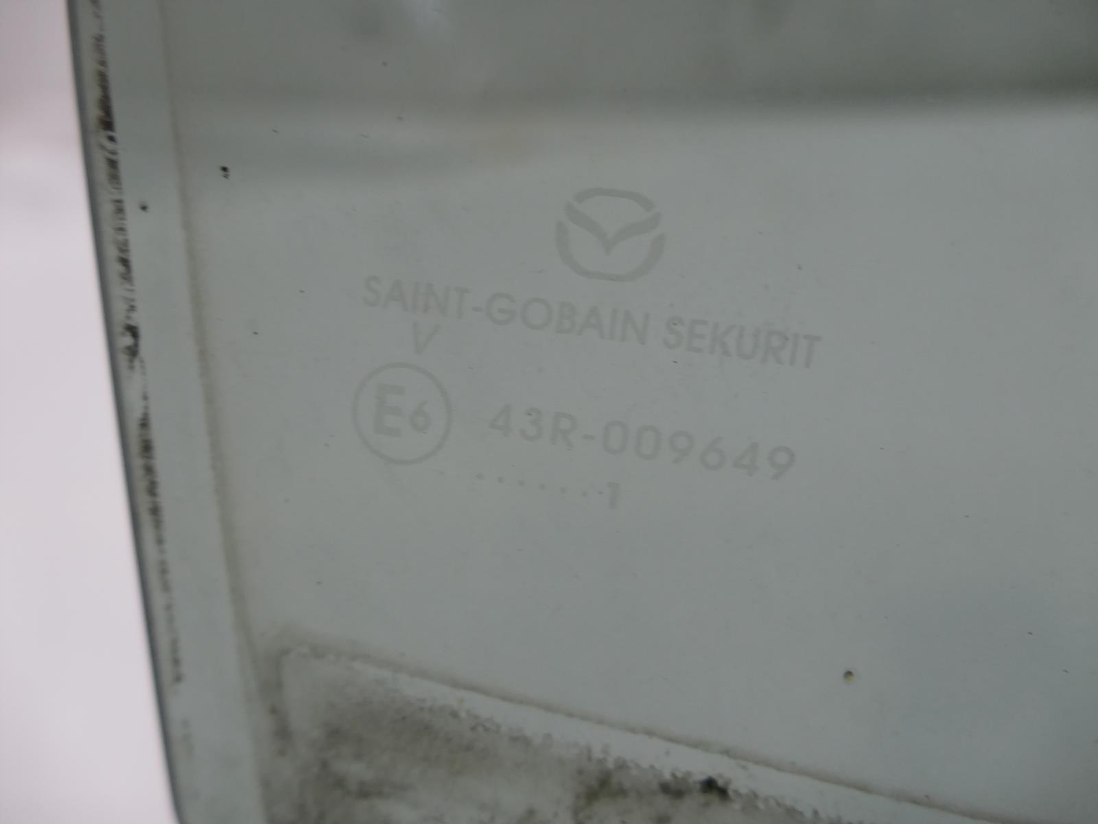 MAZDA 3 BL window door right rear part right rear 8-13r