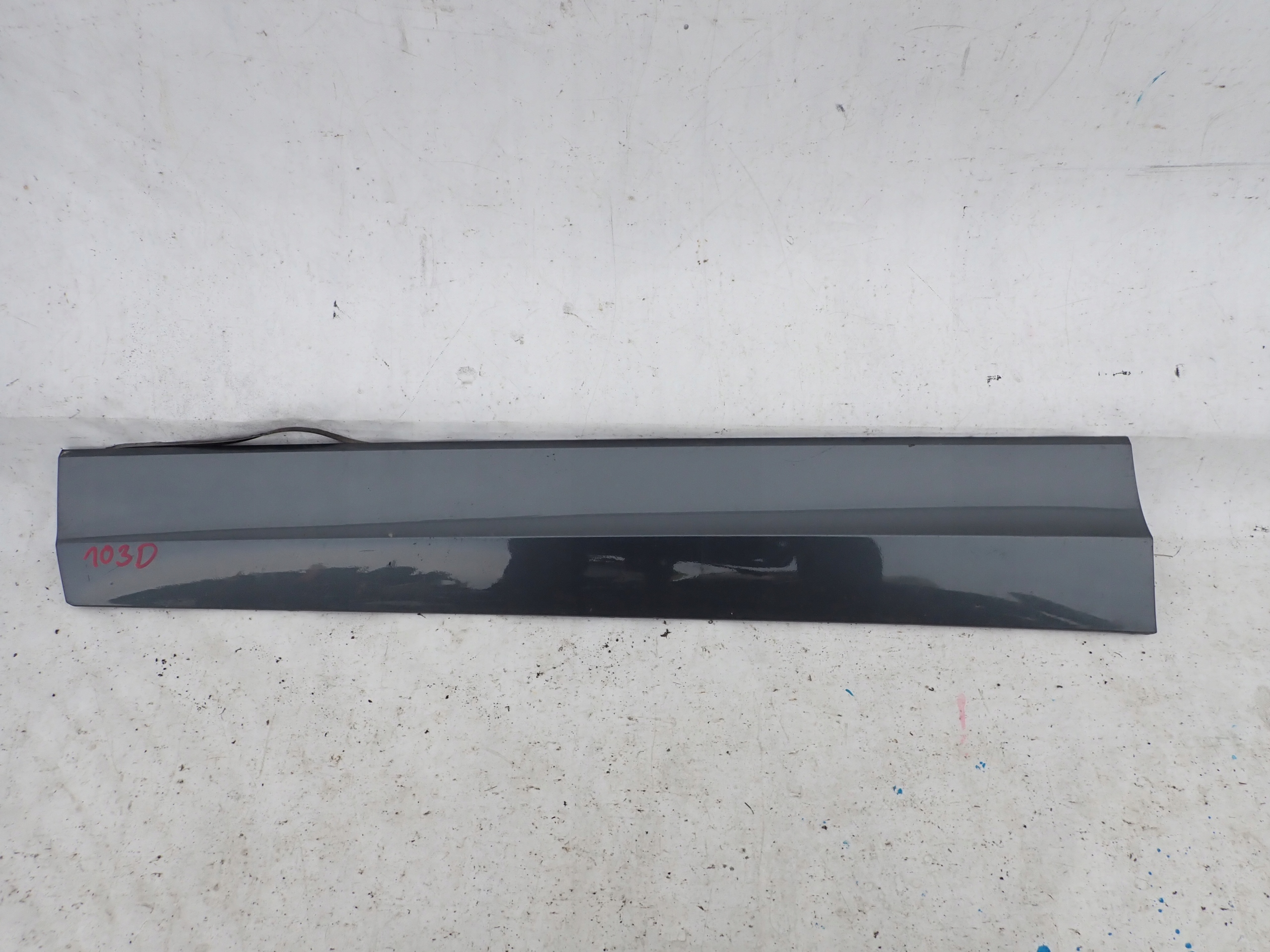VW T-ROC 2GA R-LINE moulding door left front front 2GA853719