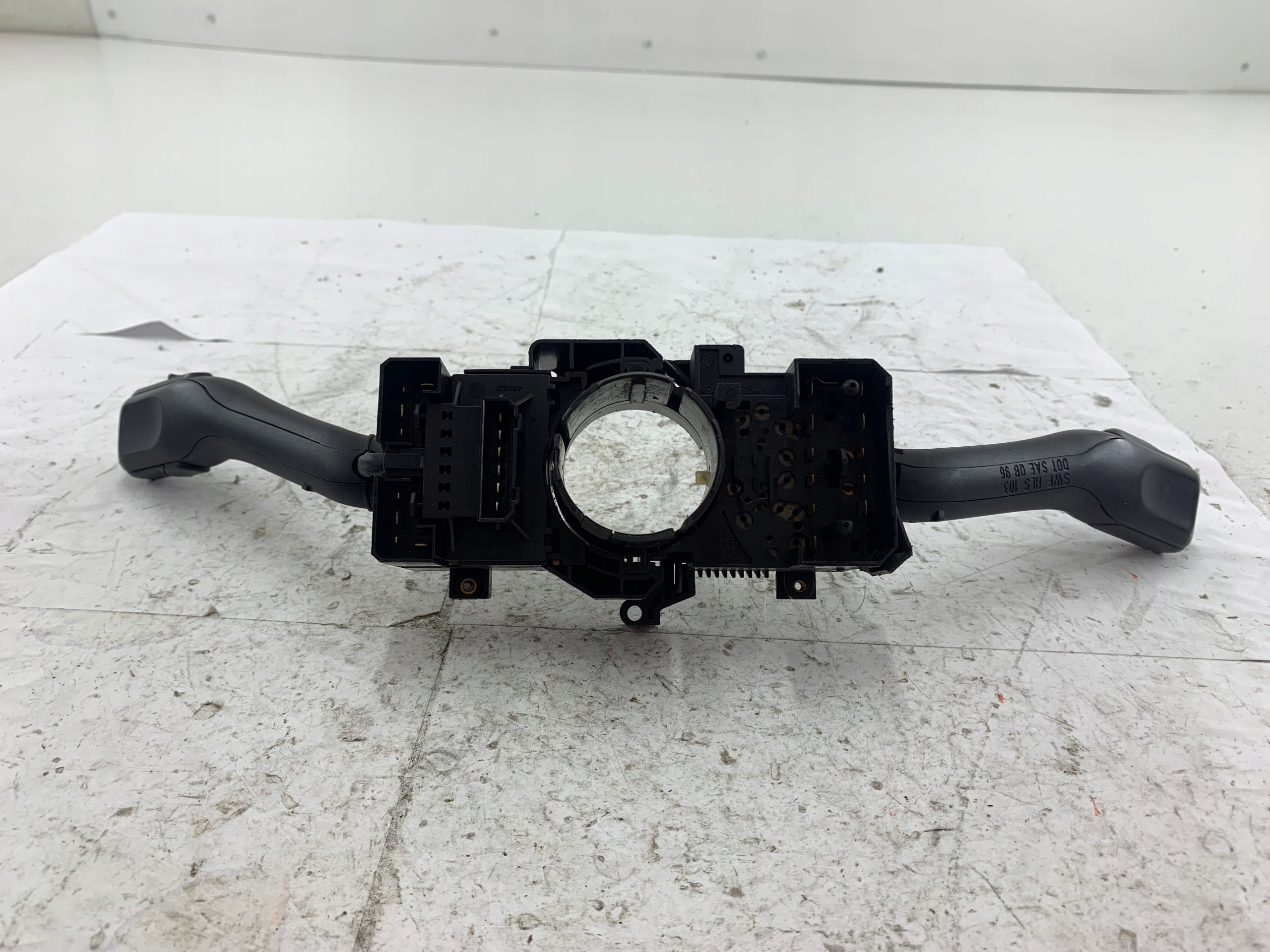 AUDI A3 8L VW GOLF IV FABIA et PASSAT B5 commande levier commodo sous volant anneau
