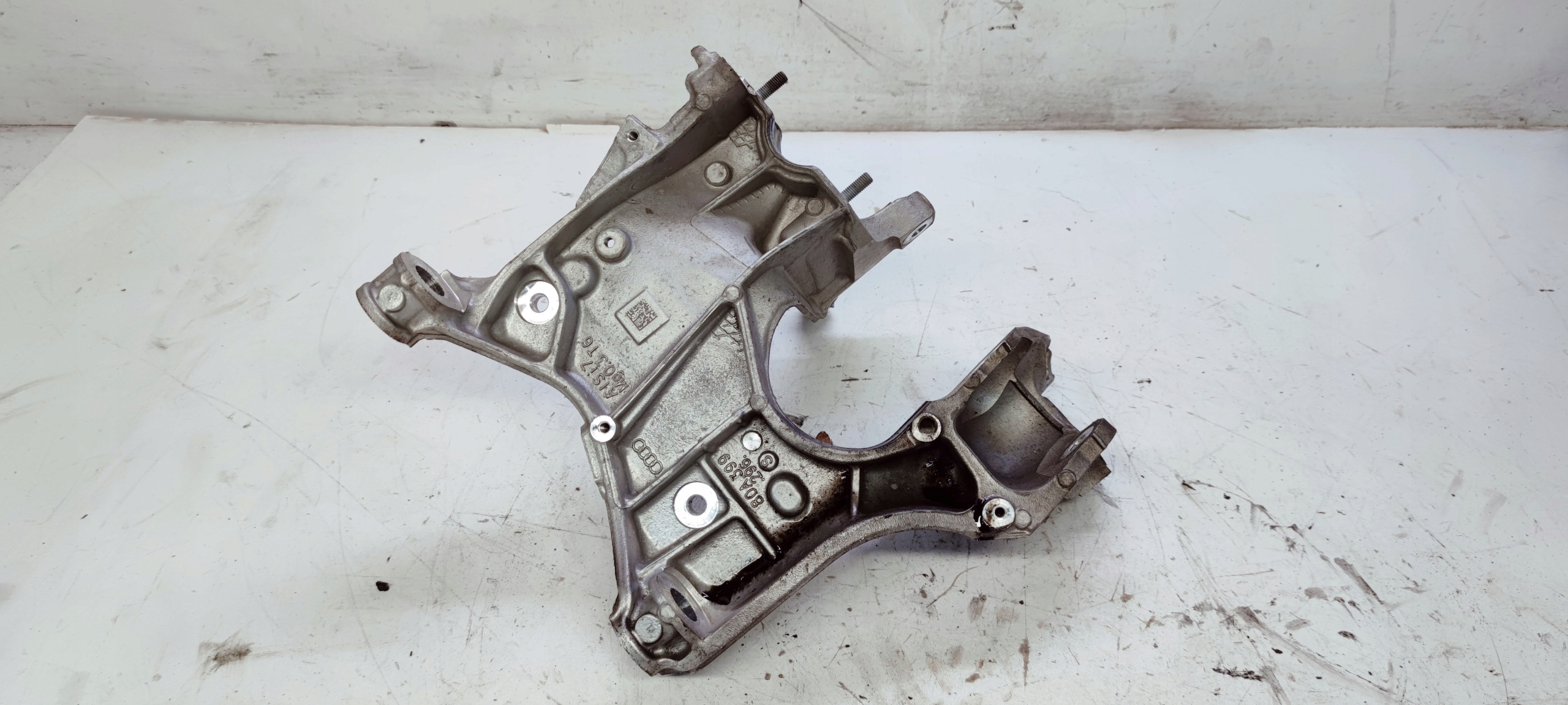 engine mount console right AUDI A6 C8 80A399296S