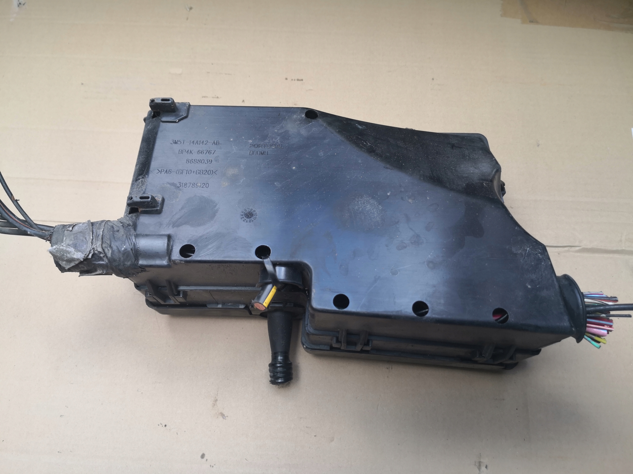 Module fusibles FOCUS MK2 MAZDA 3 BK