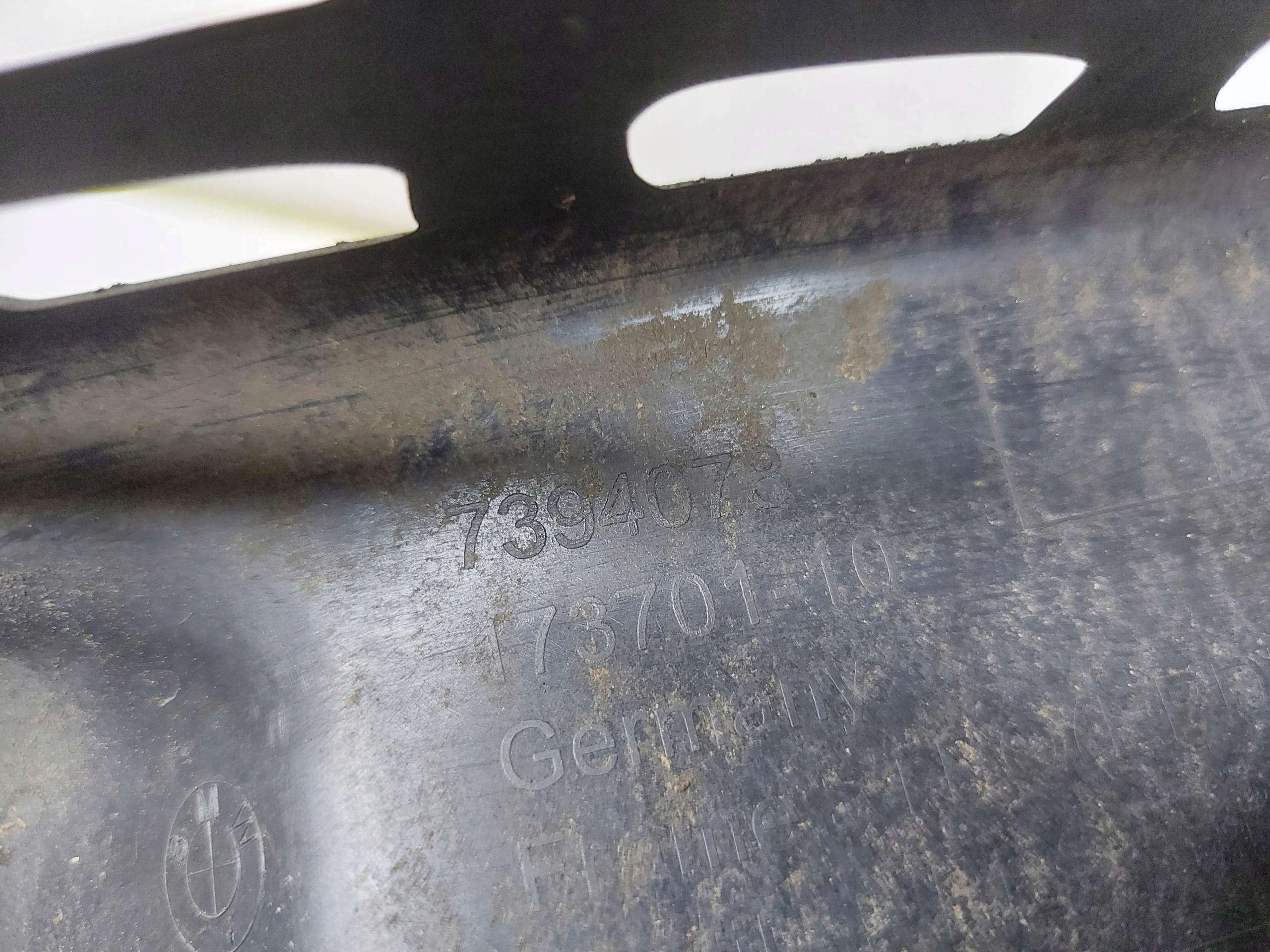 BMW i3 i01 REX mudguard rear part right 7394078