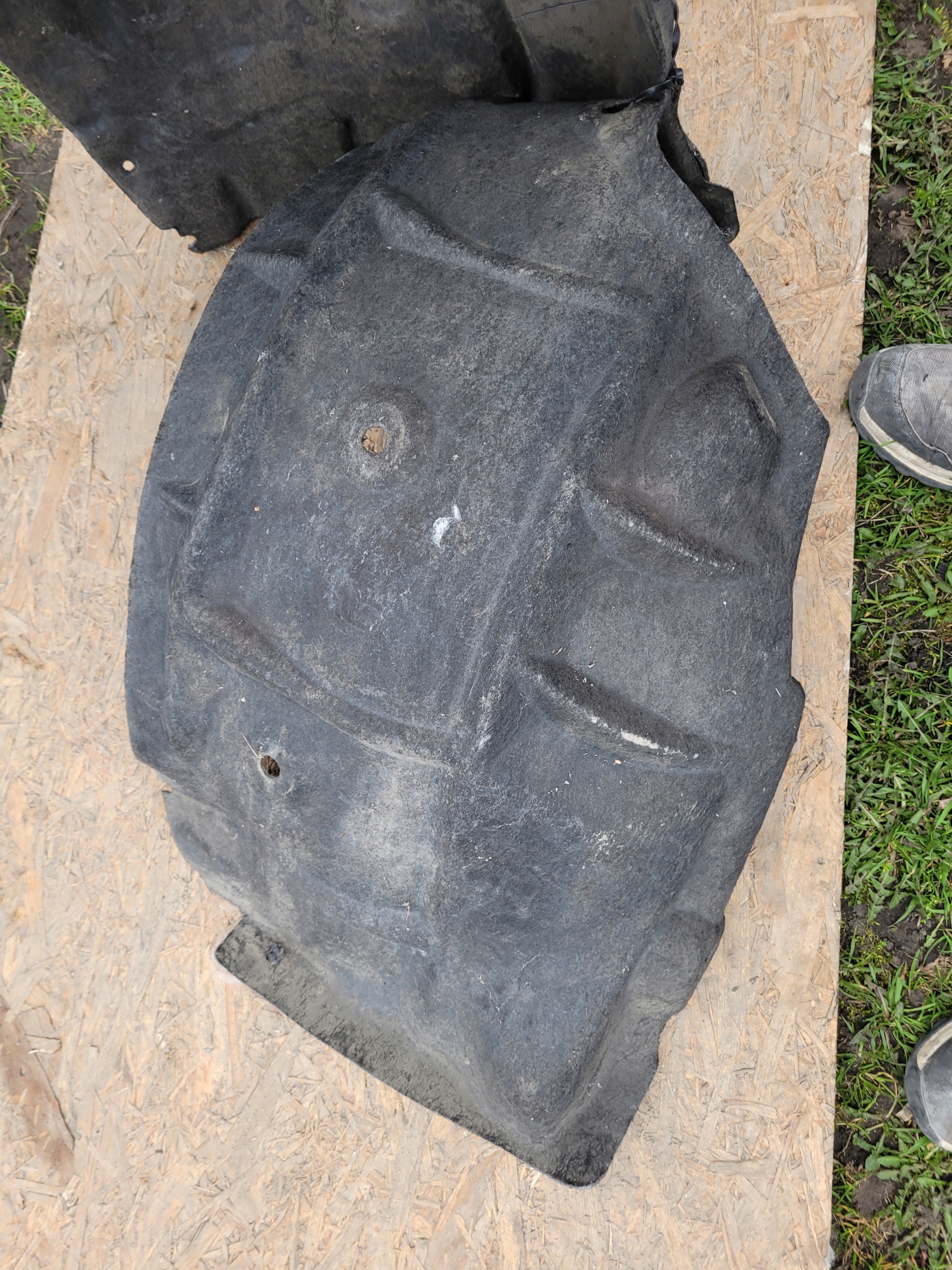 mudguard front front left RENAULT SCENIC III