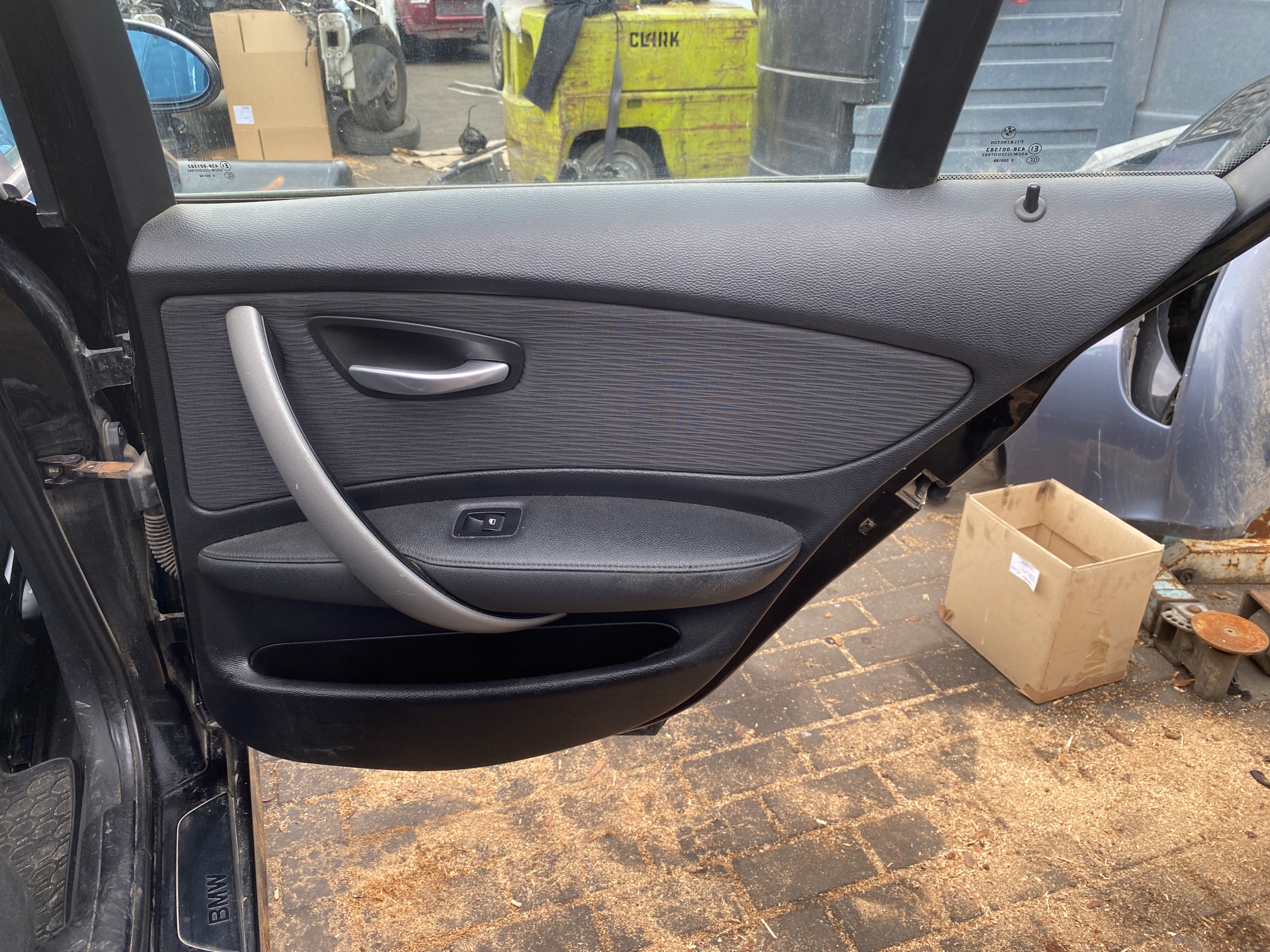 upholstery side right rear rear part door BMW 1 and E87 07-11