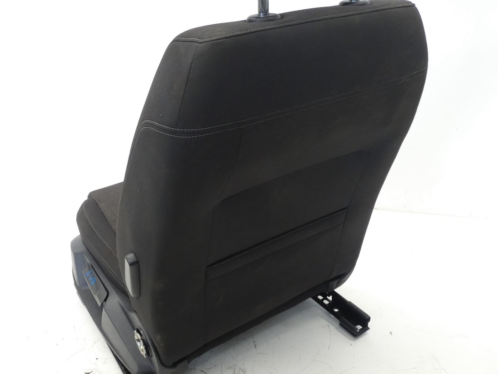 seat left front driver´s VW PASSAT B8 sedan / KOMBI MATERIALOWY