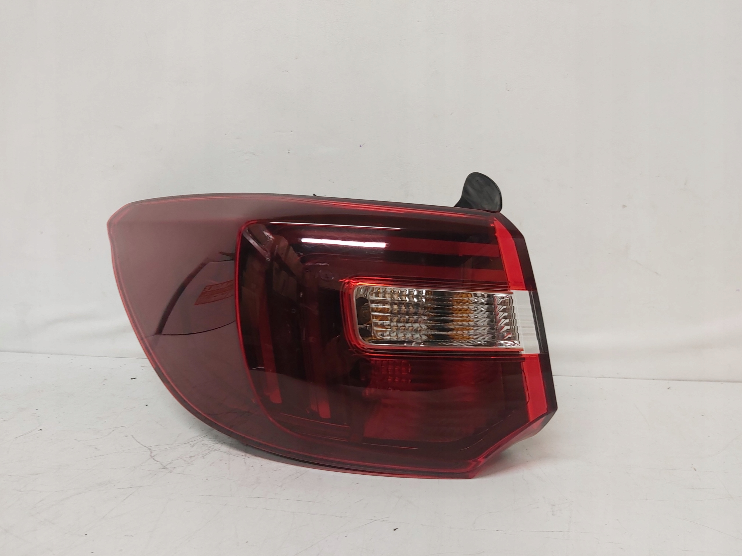 LAMPA TYŁ LEWA OPEL GRANDLAND X YP00098380 Producent części Opel OE