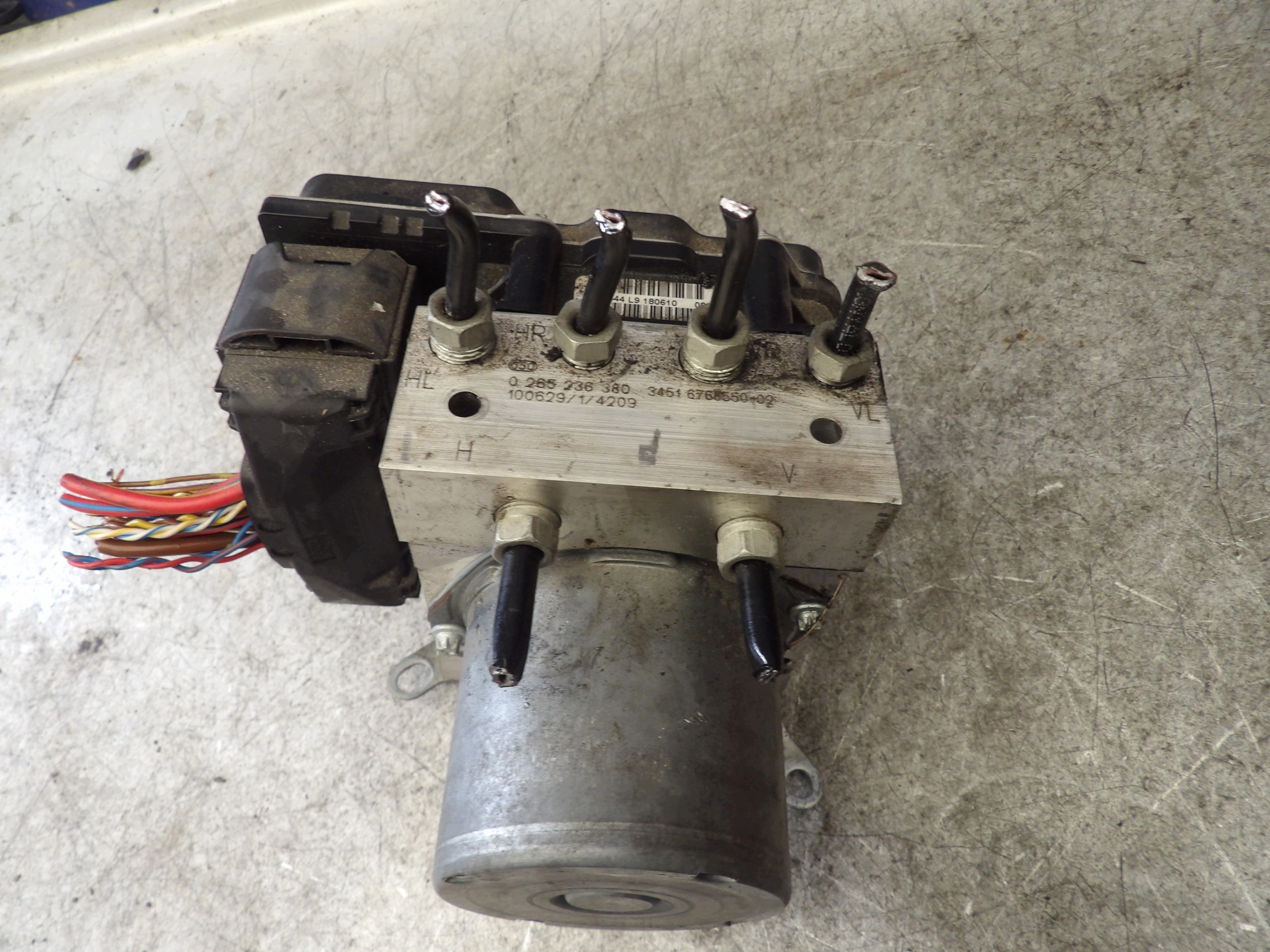 BMW 3 E91 Pumpe ABS