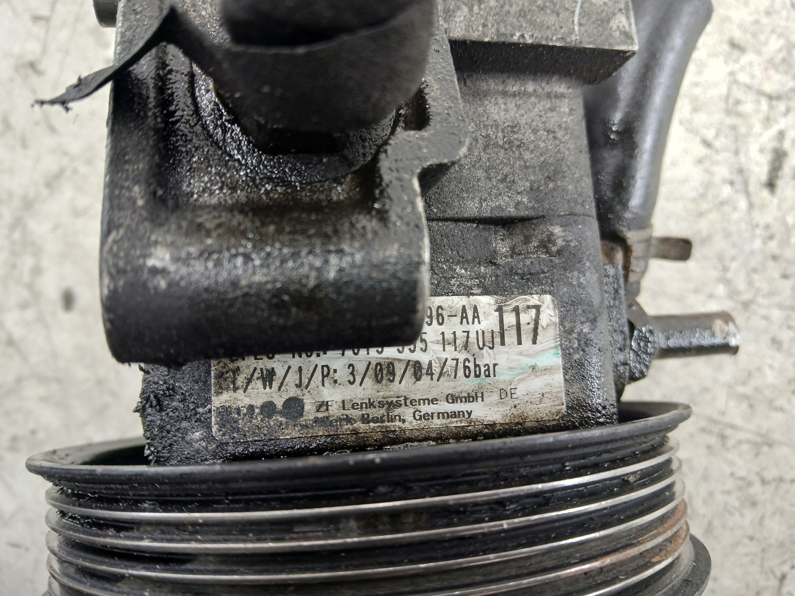 FORD FOCUS MK1 1.6 servo pump 2S413A696AA 76 BAR