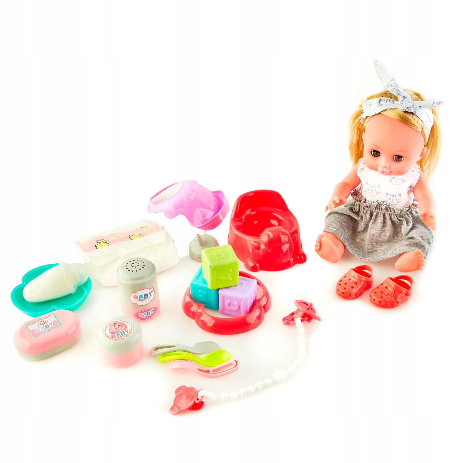 LALKA BOBAS Z AKCESORIAMI DLA NIEMOWLAKA I PLECAKIEM DLA MAŁEJ MAMY MÓWIĄCA Wiek dziecka 3 lata +