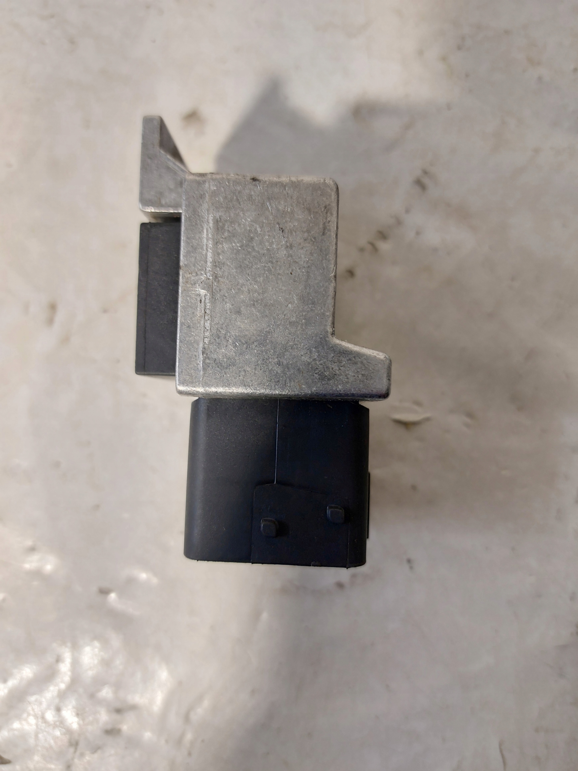 Relé Svíček Renault Megane III HUC132123 Huco