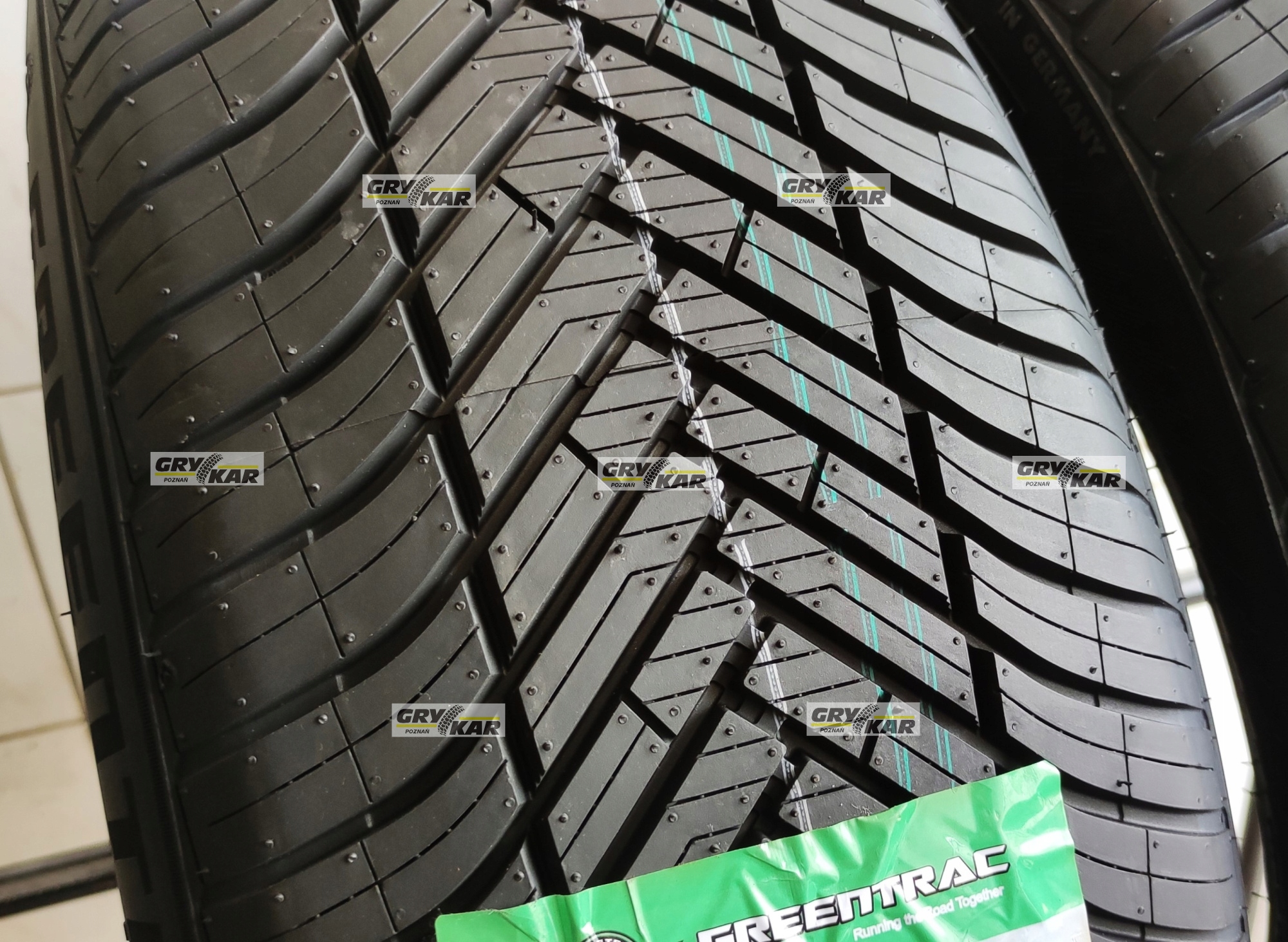 Opony 215/55/17 Greentrac Season Master 2szt. 3 lata gwar. C/B/71dB Szerokość opony 215 mm